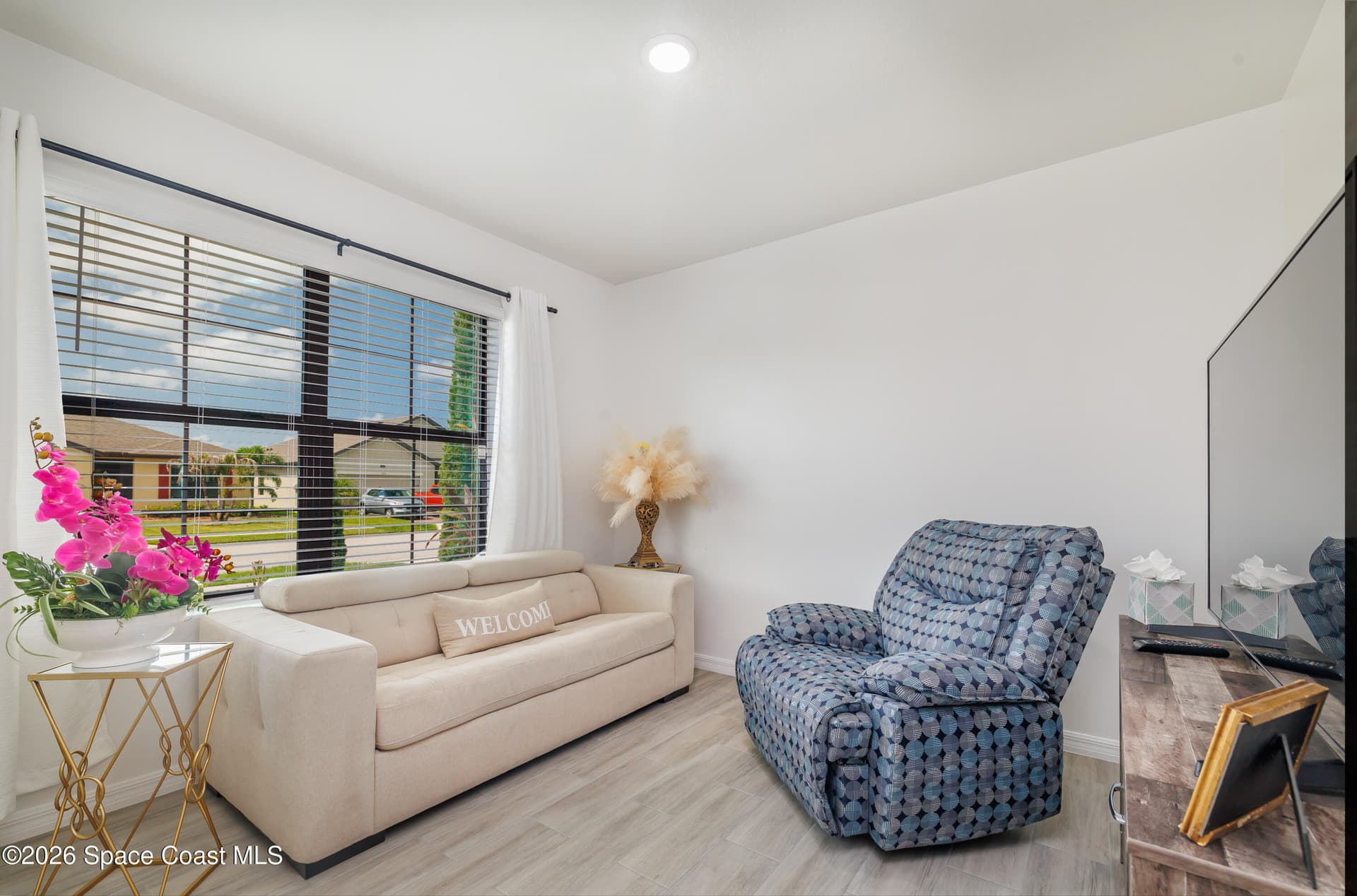 2013 Capital Drive SE photo 19