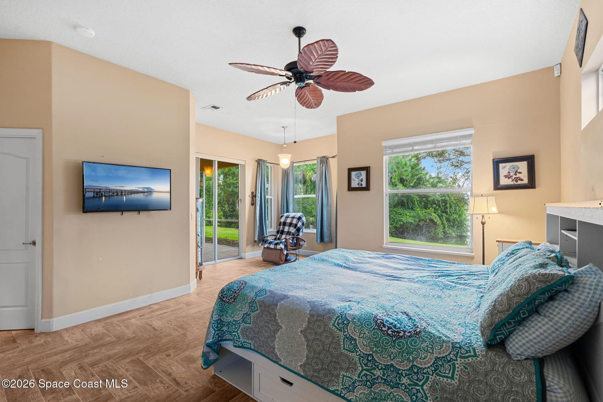 1426 Clubhouse Drive photo 21