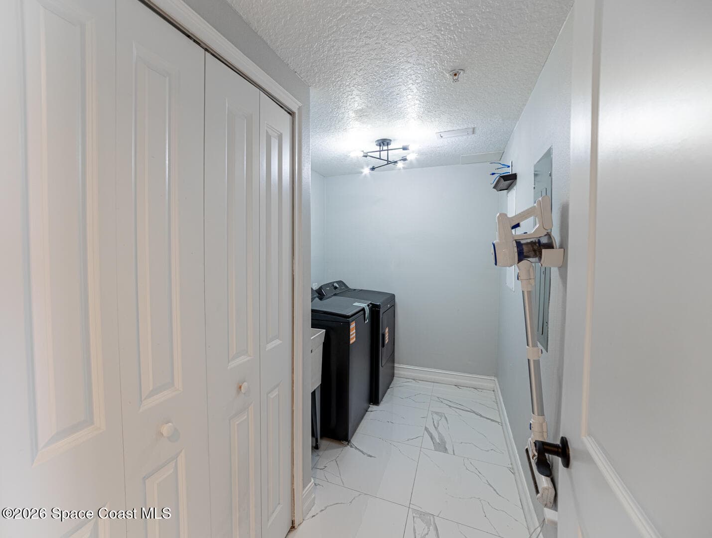 1805 Riverside Drive 302 photo 18