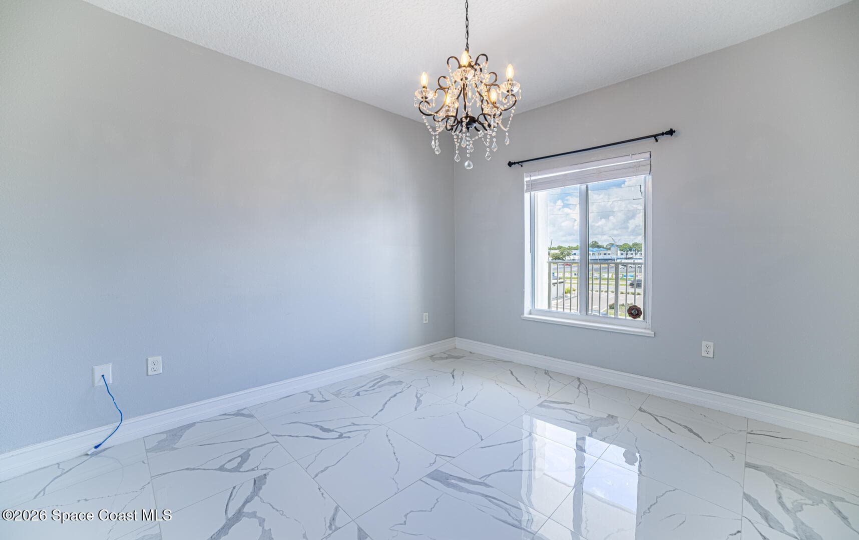 1805 Riverside Drive 302 photo 14