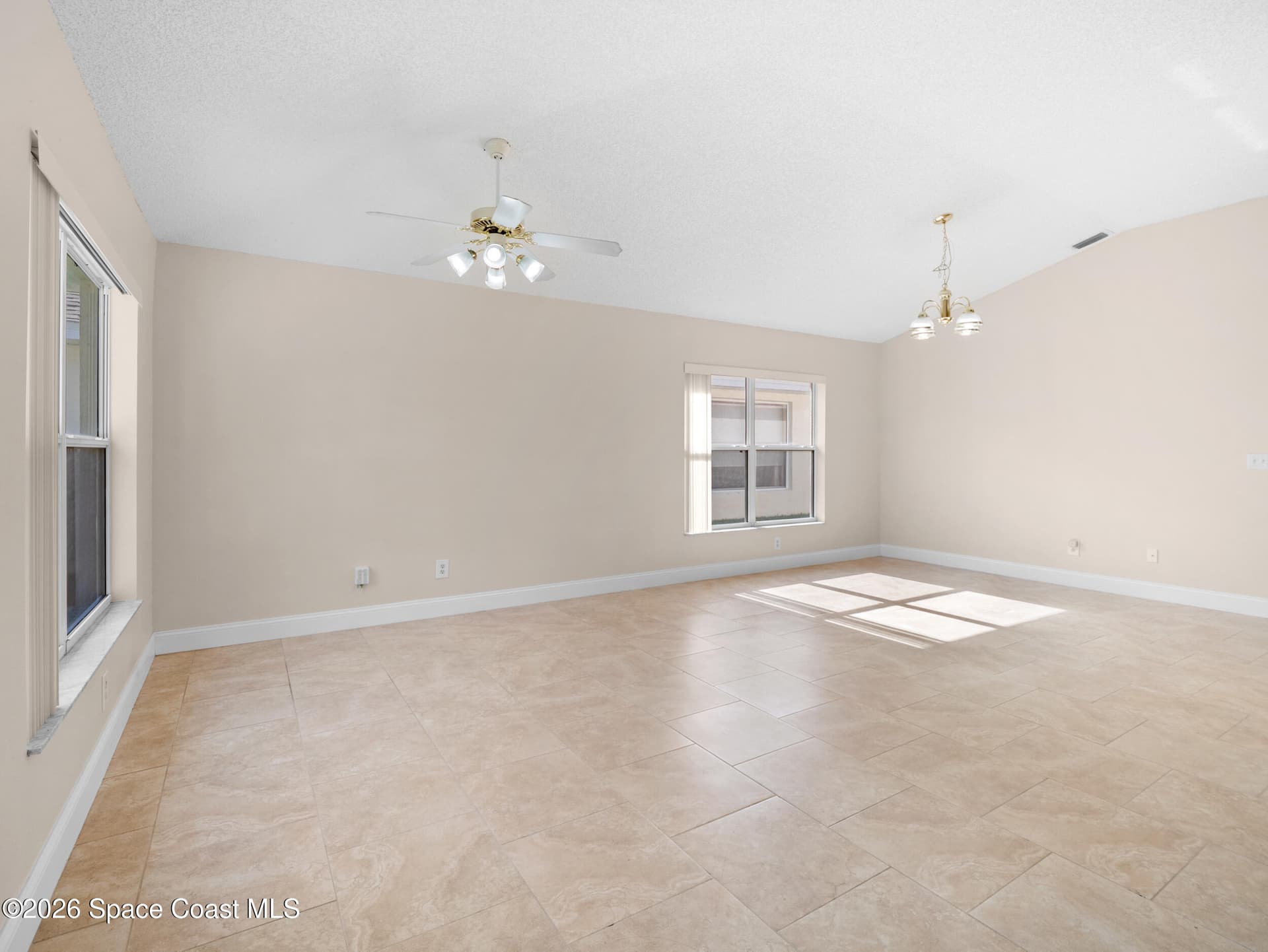 4811 Decatur Circle photo 9