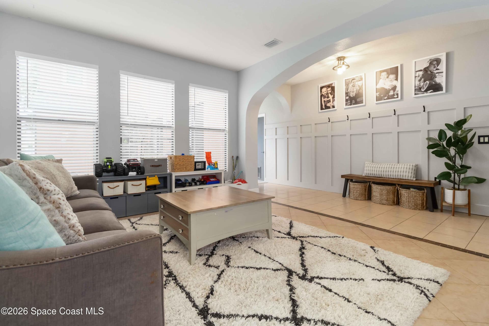 3053 Glenridge Circle photo 4