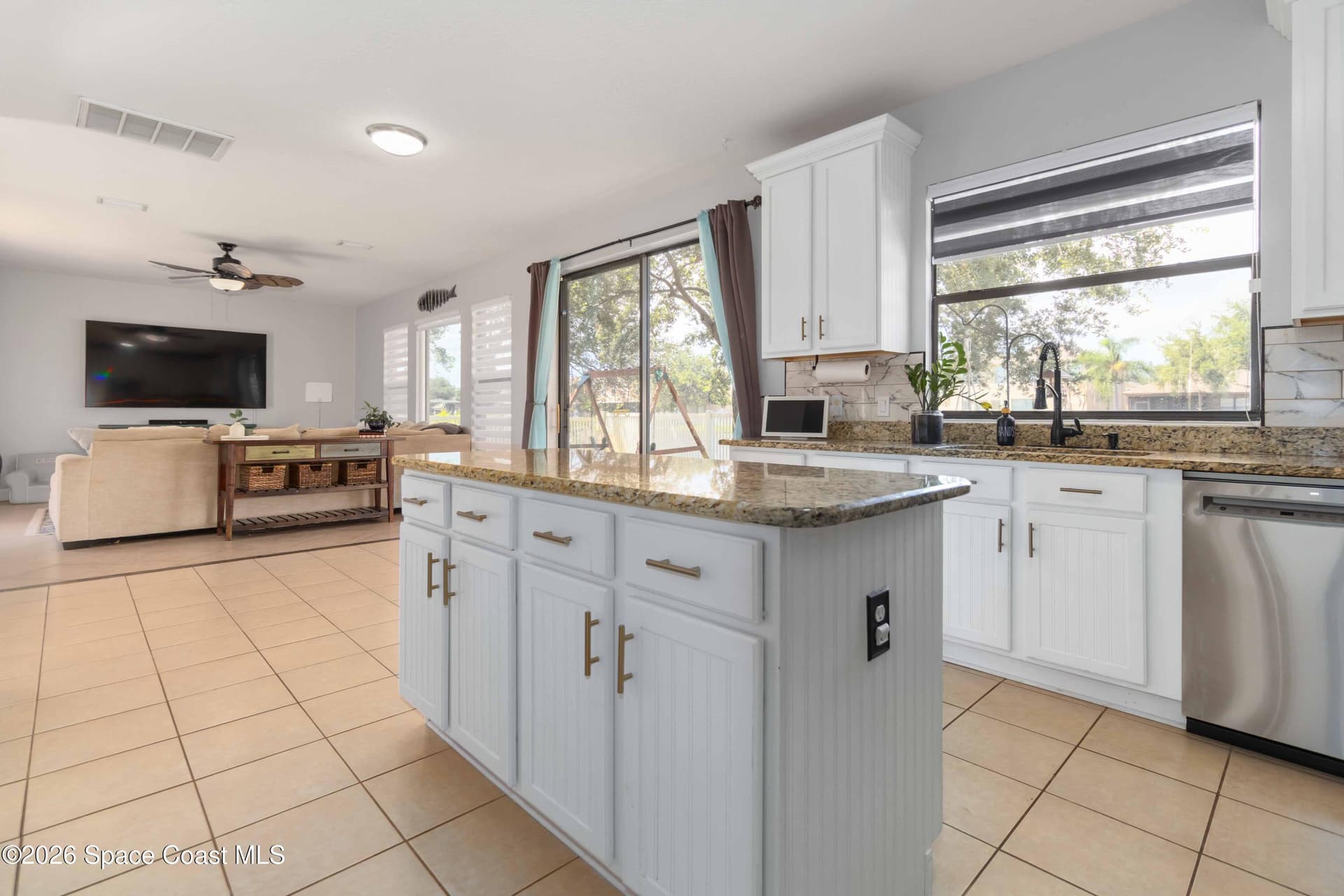 3053 Glenridge Circle photo 11