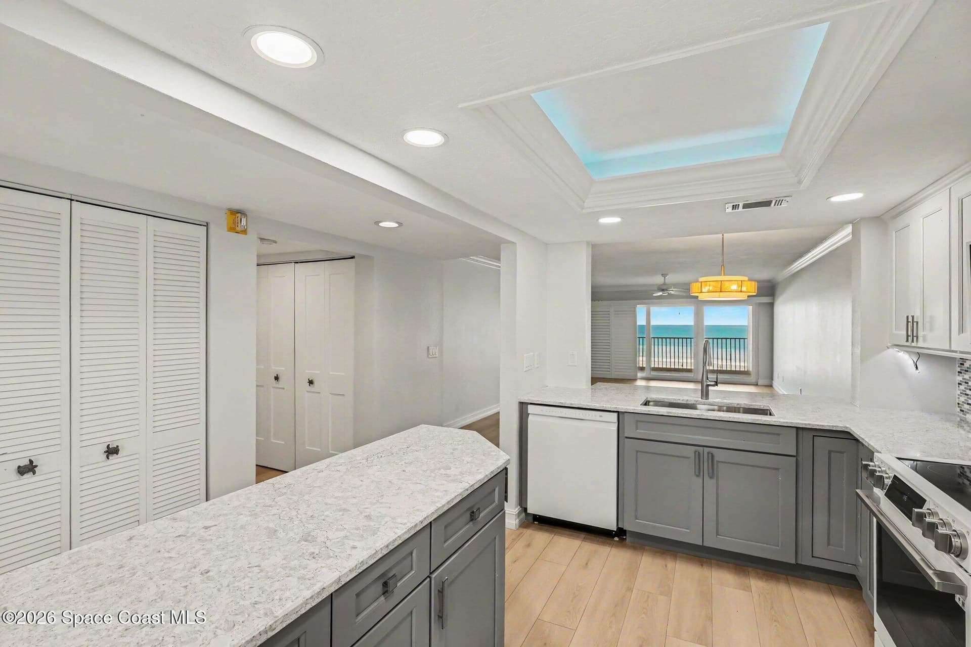 555 Harrison Avenue 504 photo 9