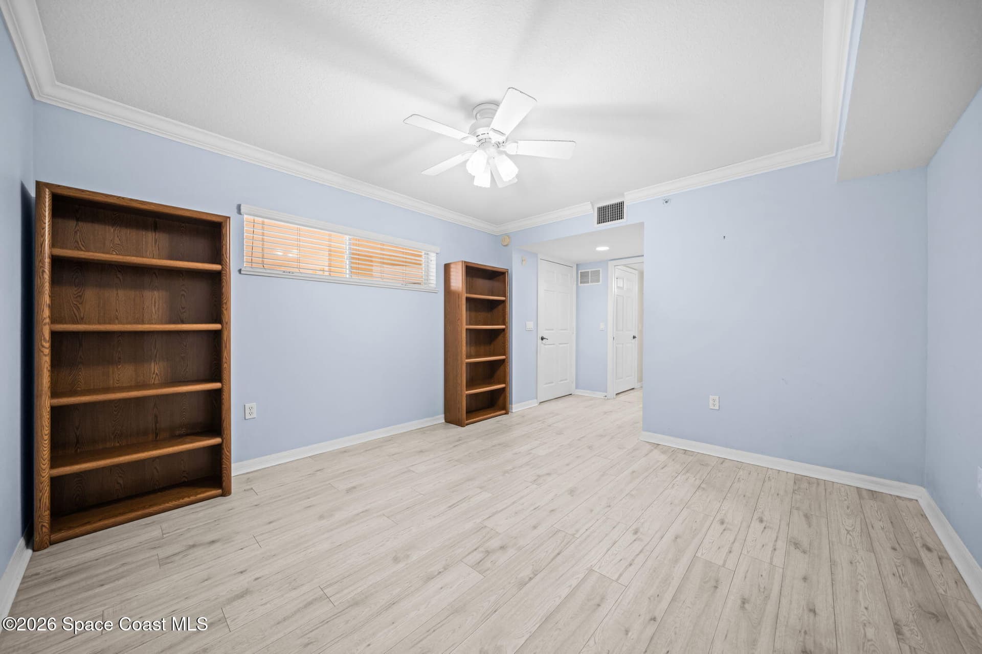 7028 Sevilla Court 202 photo 9