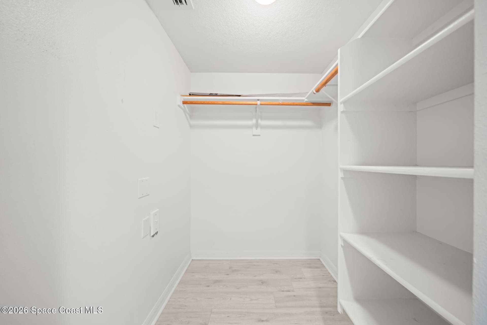 7028 Sevilla Court 202 photo 10
