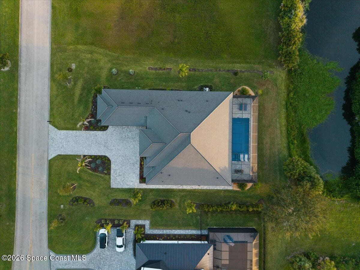 1023 W Polo Grounds Drive photo 22