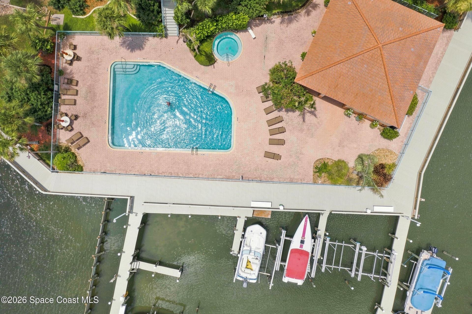 100 Riverside Drive 402 photo 3