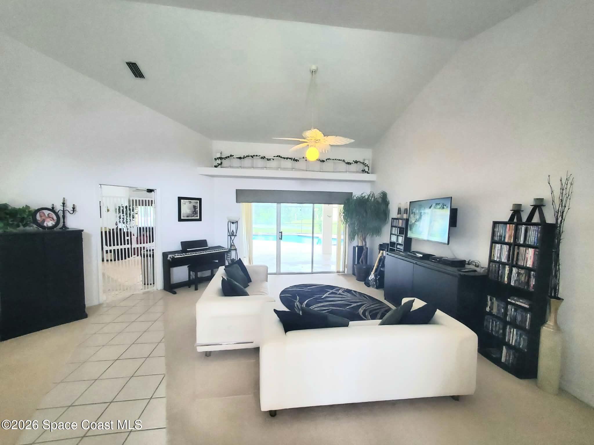1004 Heatherwood Way photo 8
