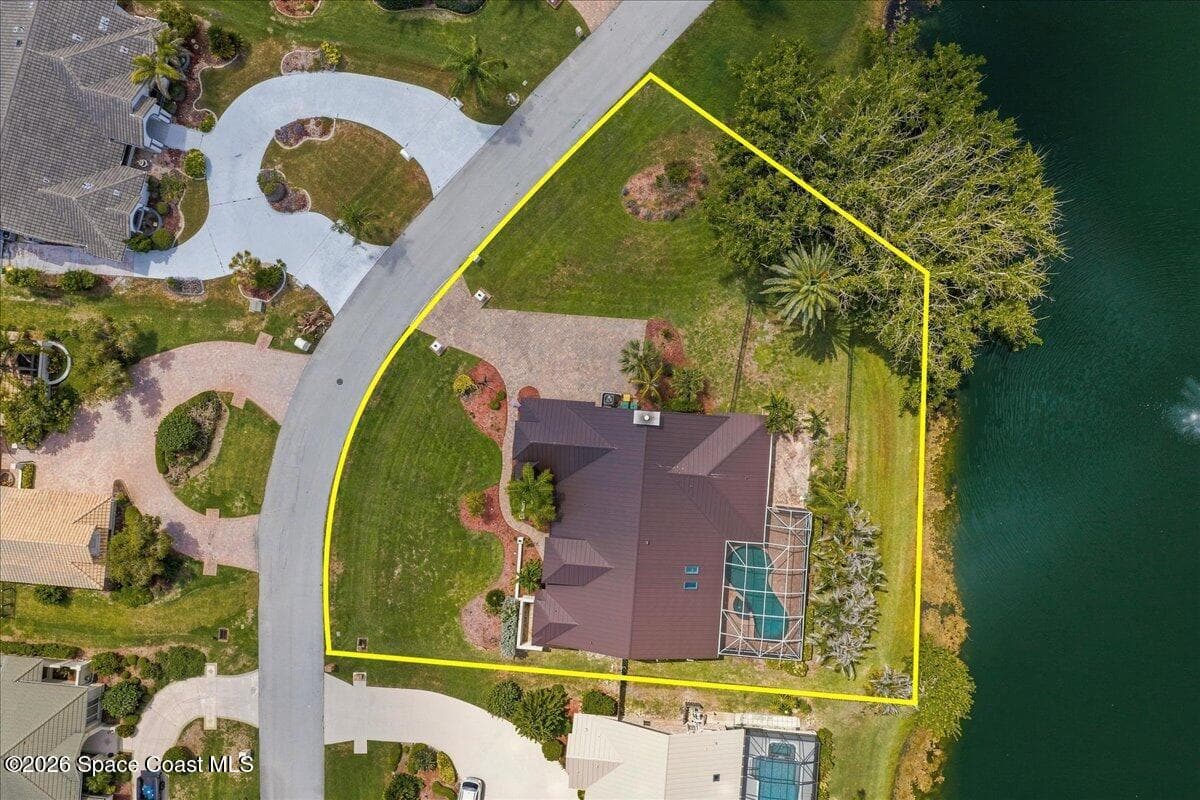 147 Lanternback Island Drive photo 3