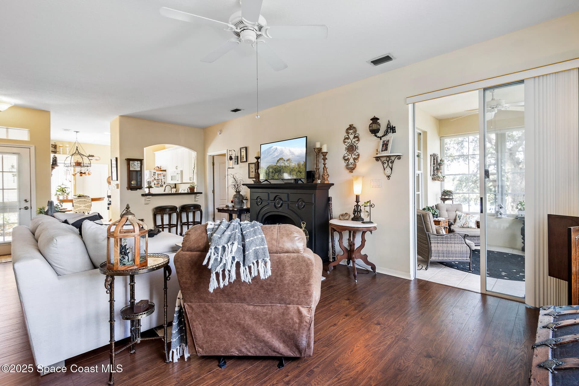 4734 Parkstone Drive photo 7
