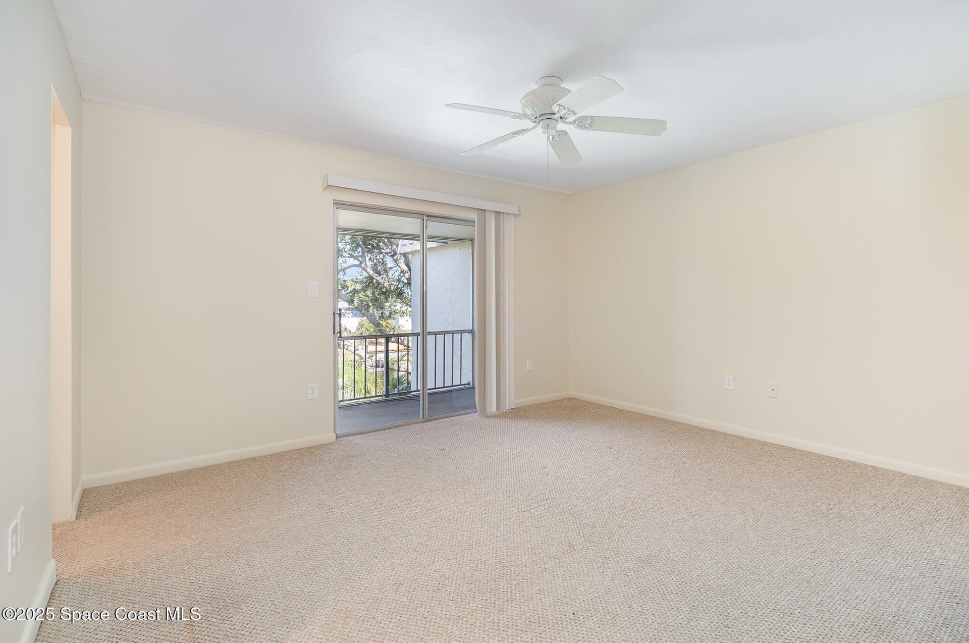 446 Blue Jay Lane photo 7