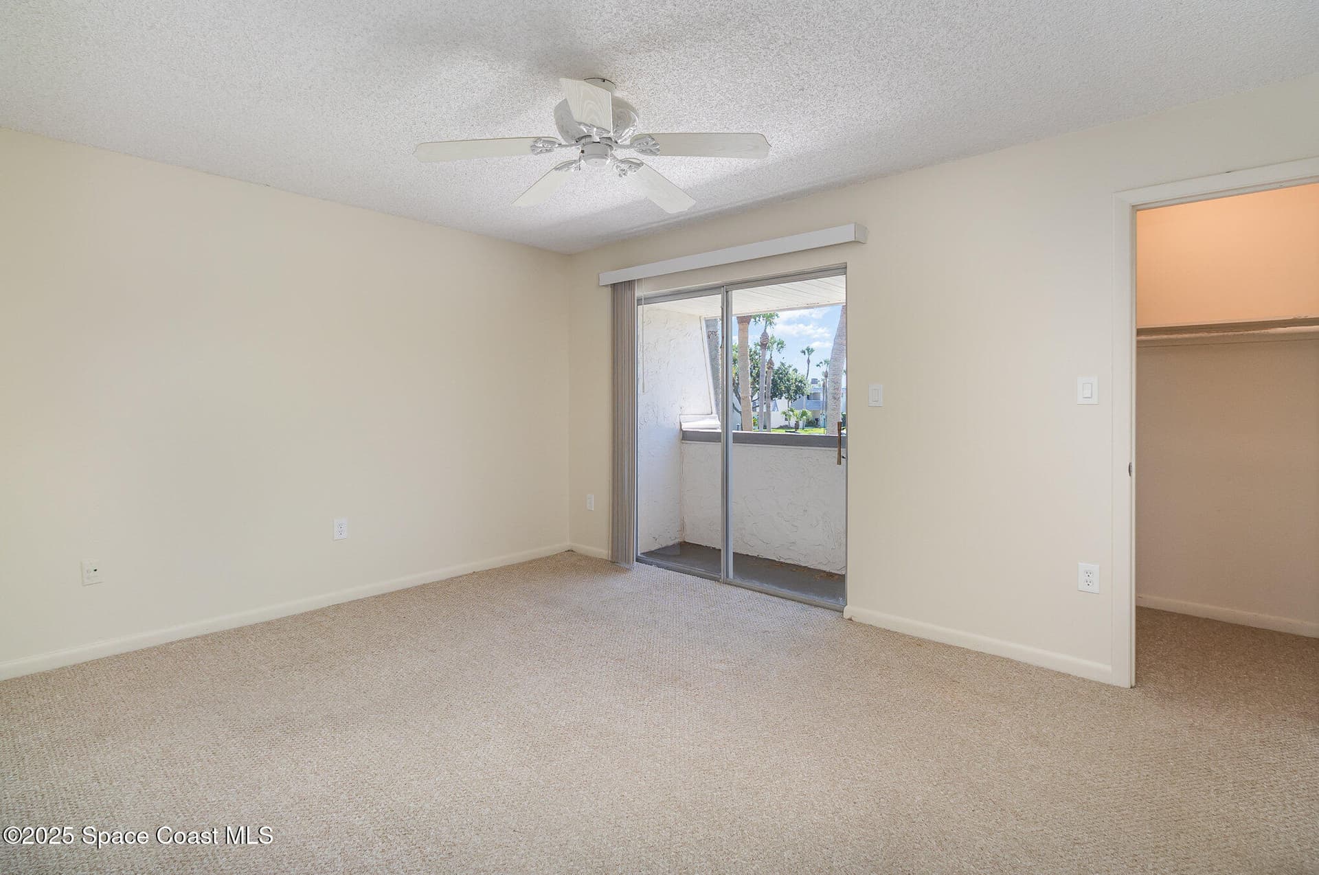 446 Blue Jay Lane photo 13