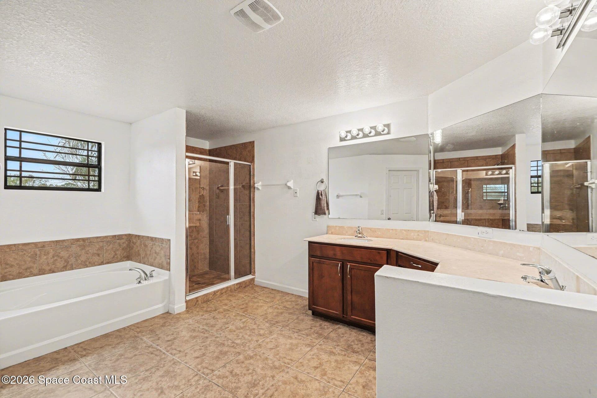1363 Hailey Street photo 12