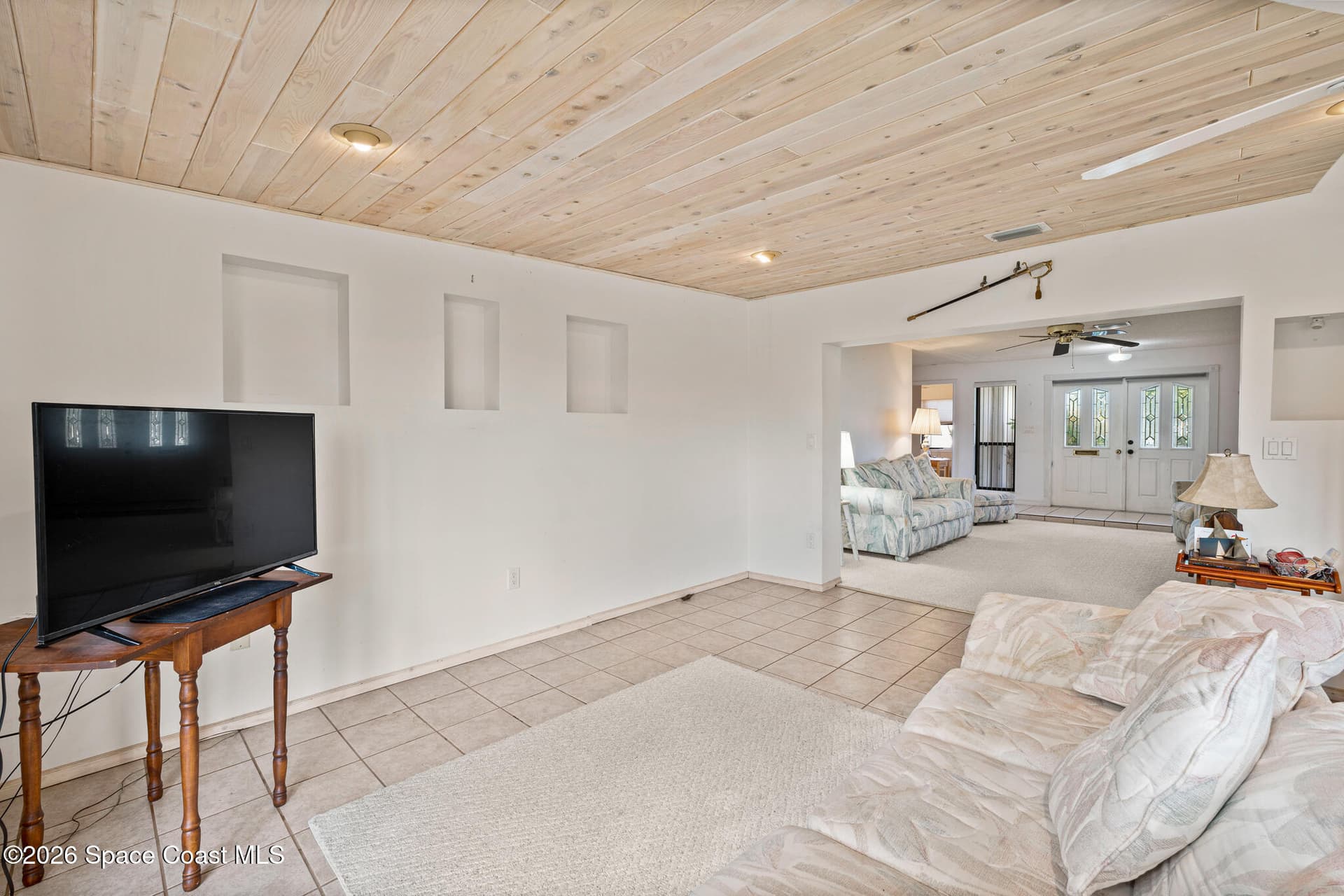 413 Sparrow Drive photo 13