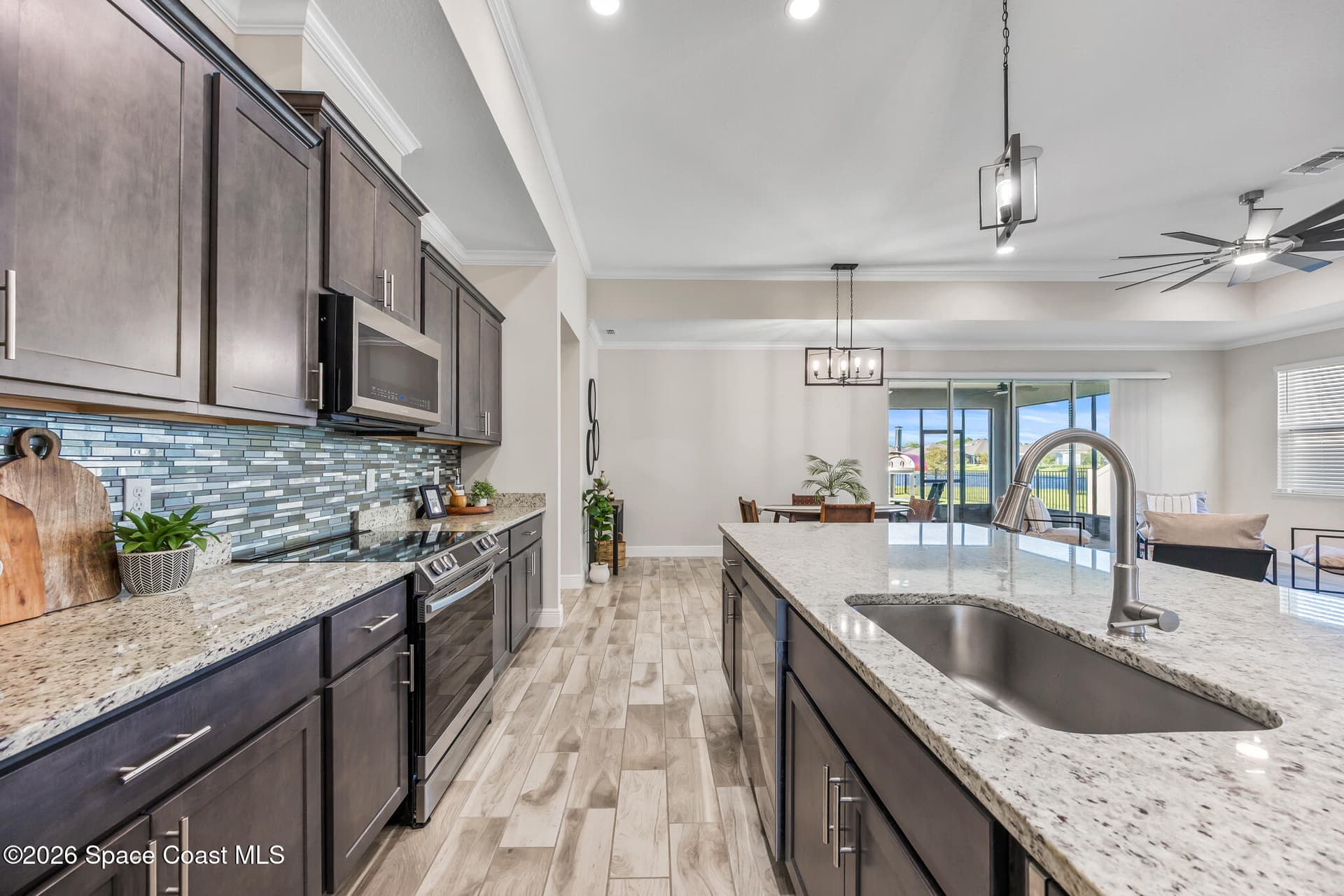 1454 Omega Lane photo 12