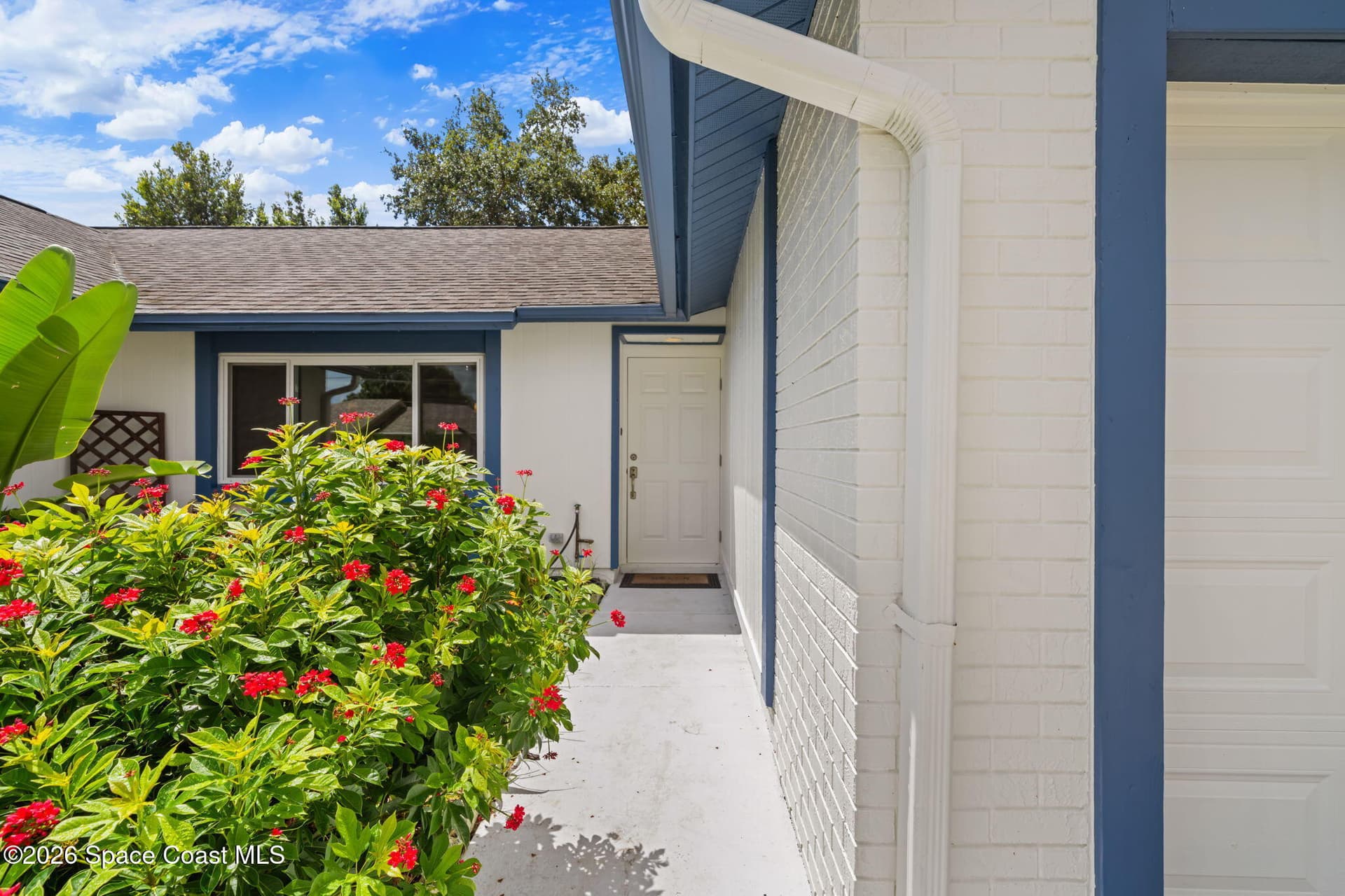 2410 Raintree Lake Circle photo 17