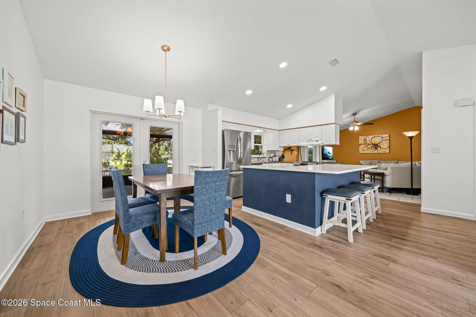2410 Raintree Lake Circle photo 3
