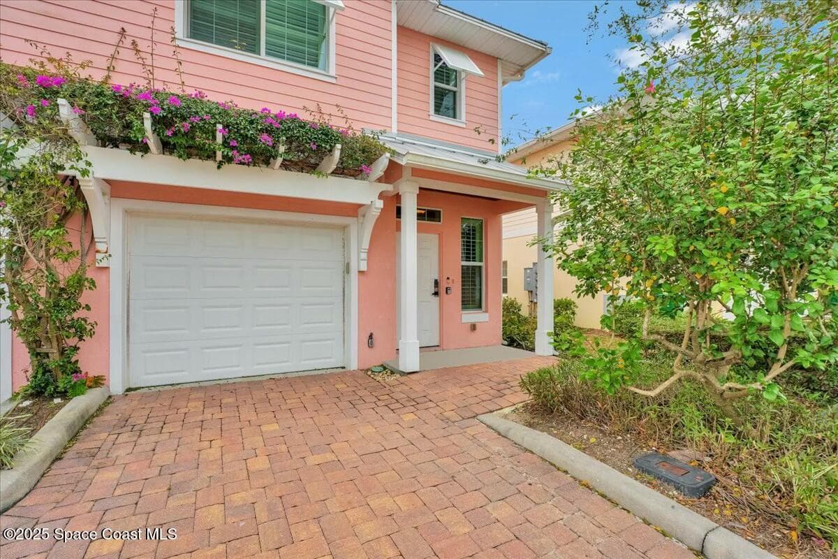 211 Ivory Coral Lane 104 photo 8