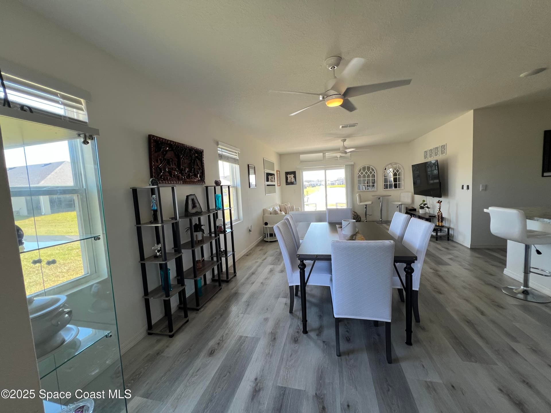 976 Trinity Street photo 15