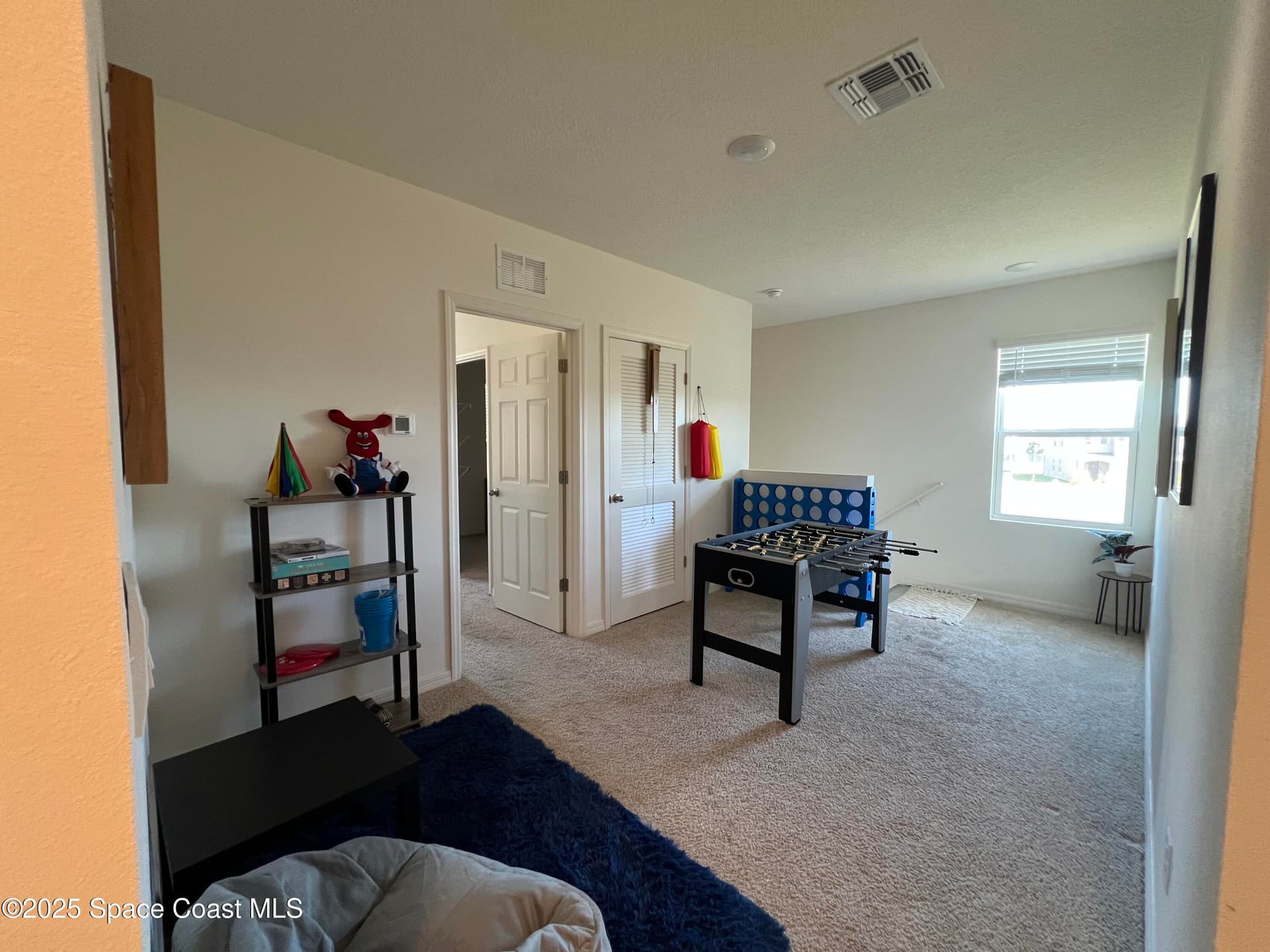 976 Trinity Street photo 23