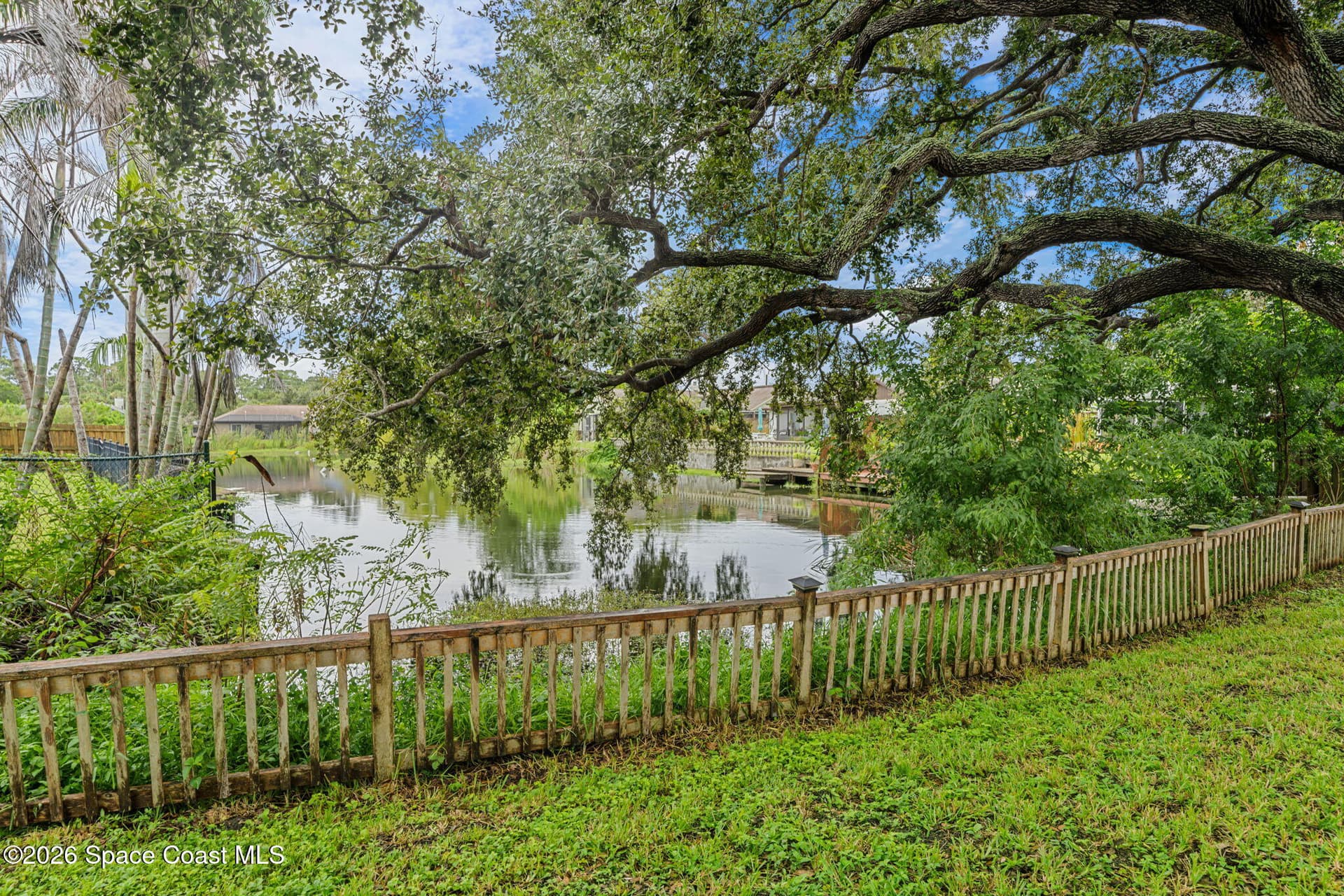 2410 Raintree Lake Circle photo 7