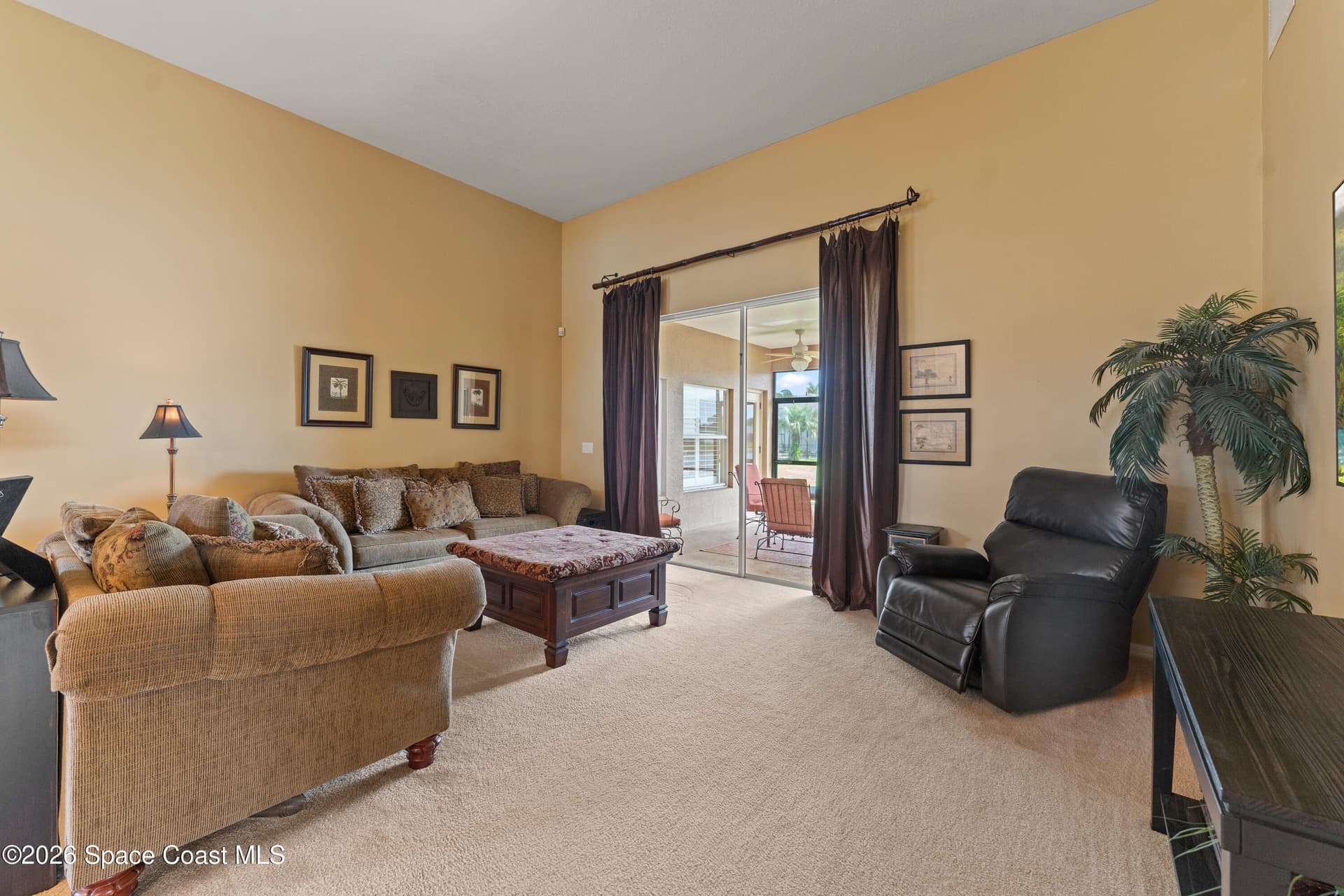 385 Tunbridge Drive photo 9