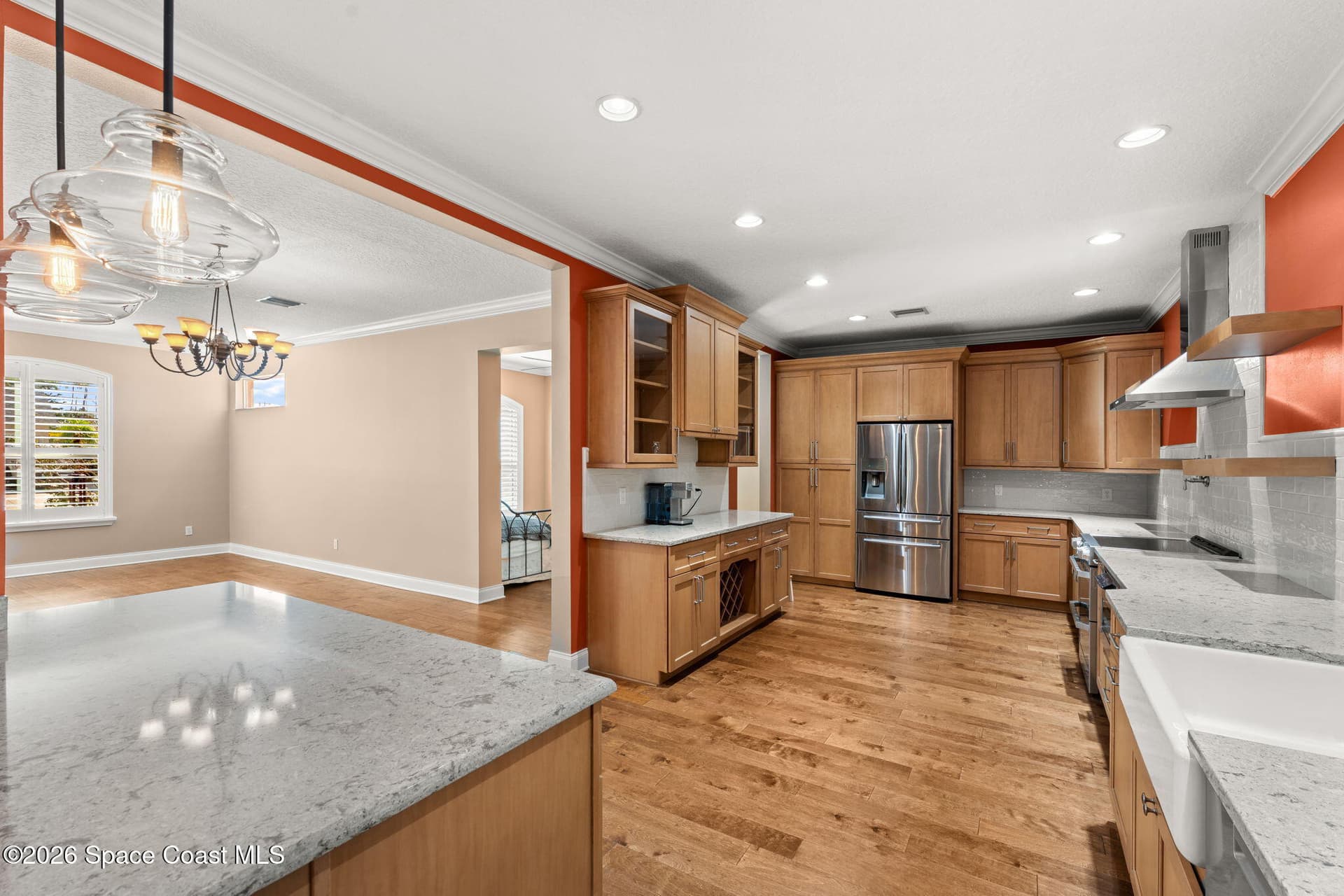 889 Woodbine Drive photo 17