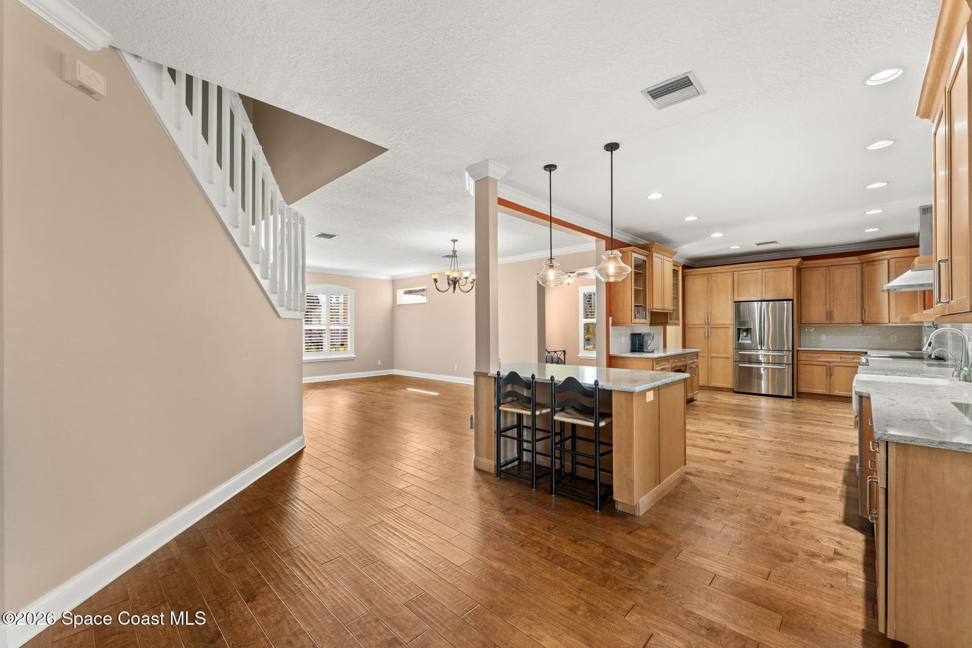 889 Woodbine Drive photo 22
