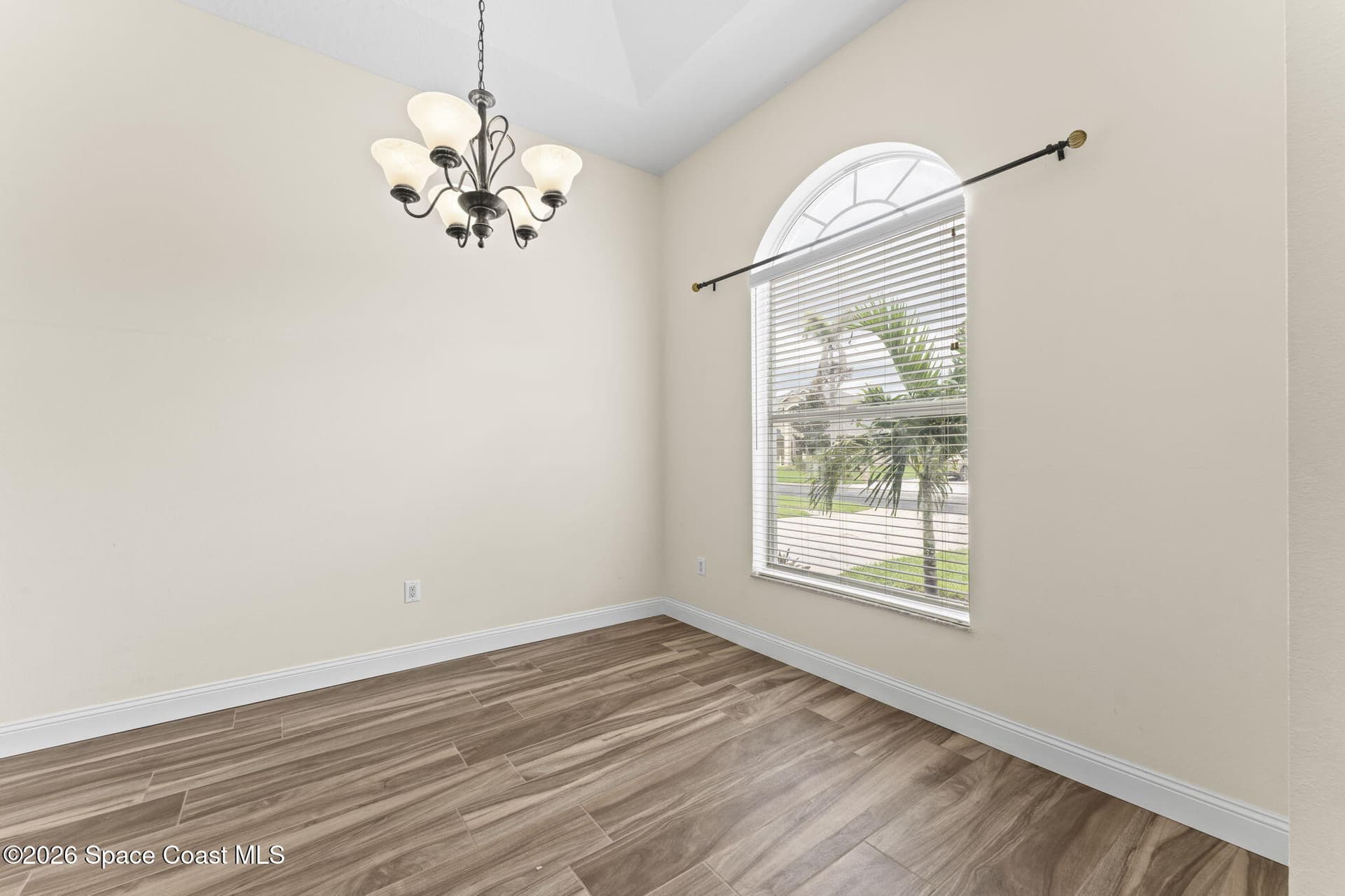 3685 Starlight Avenue photo 14