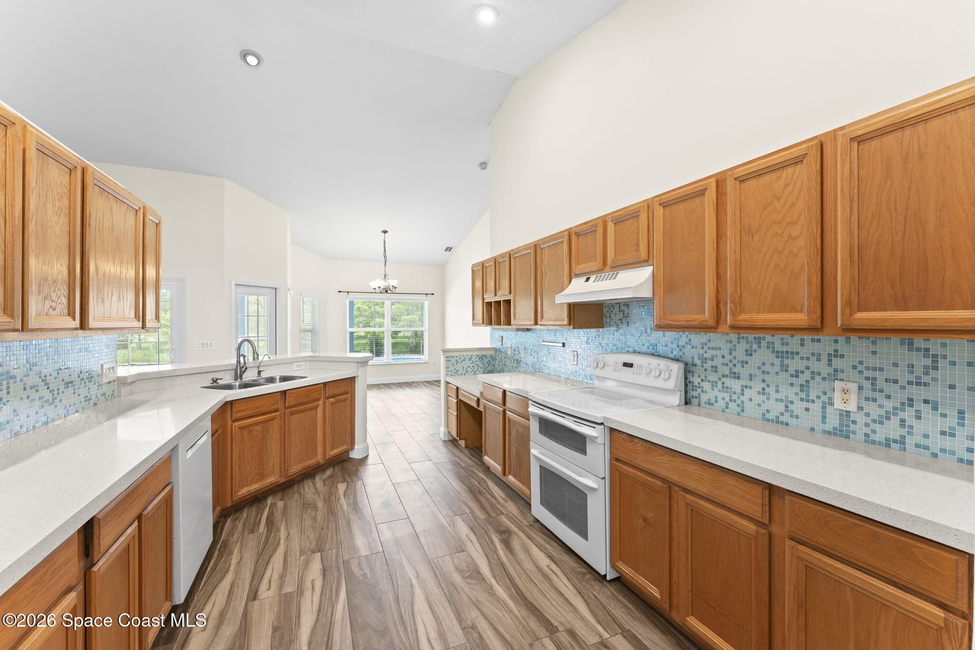 3685 Starlight Avenue photo 5