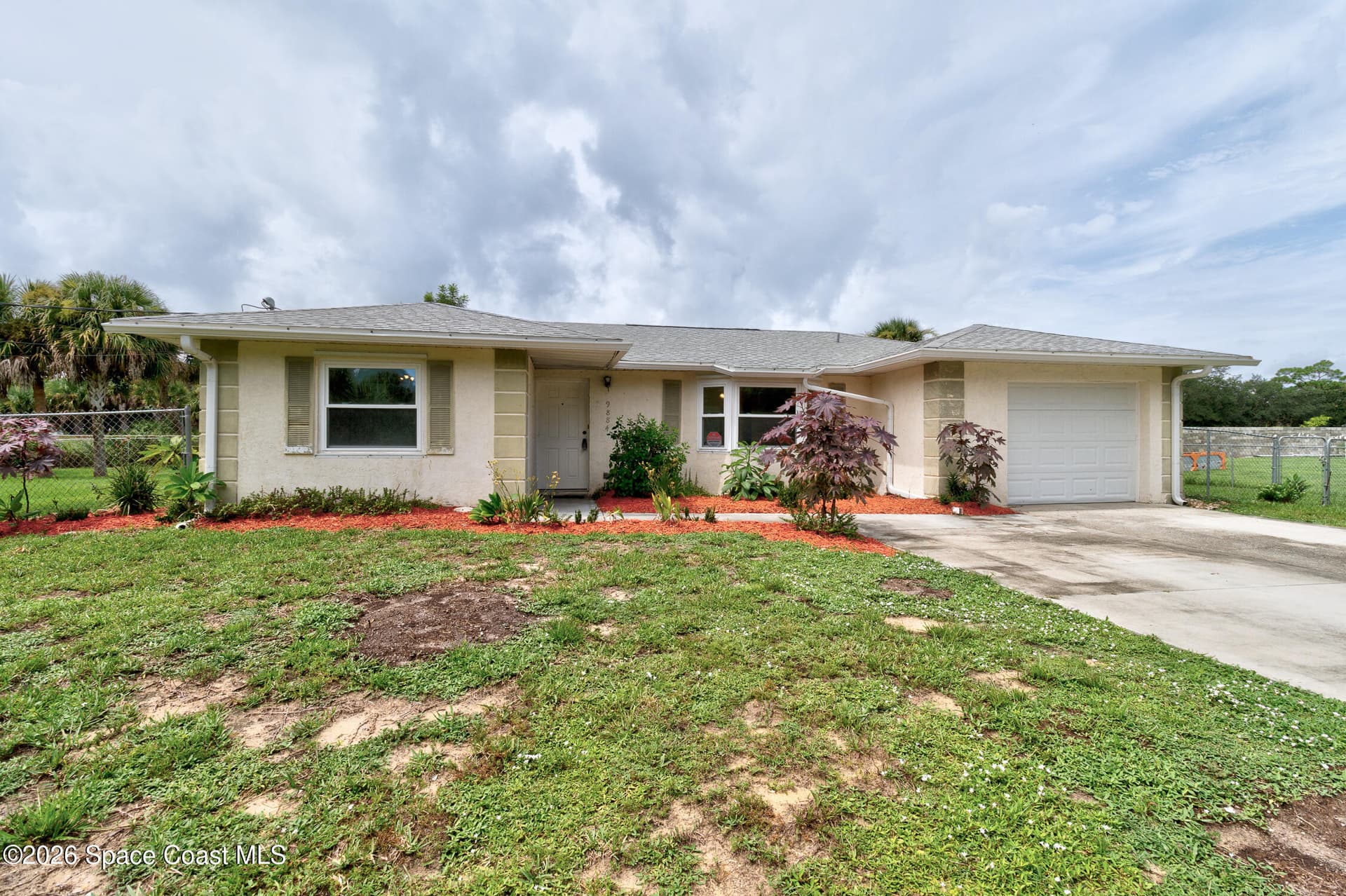 9884 Pine Street photo 1