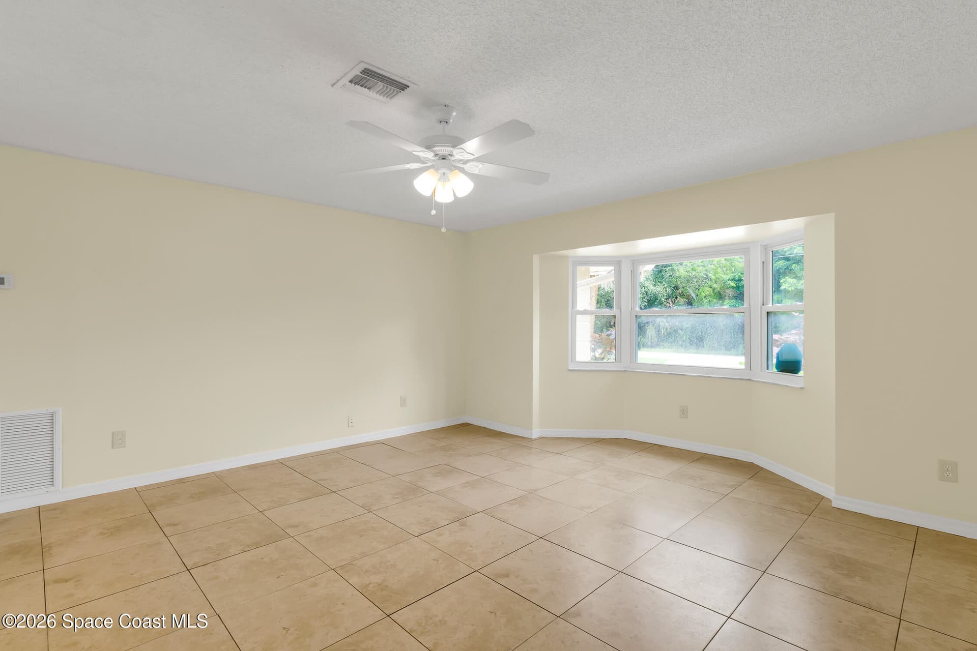 9884 Pine Street photo 6