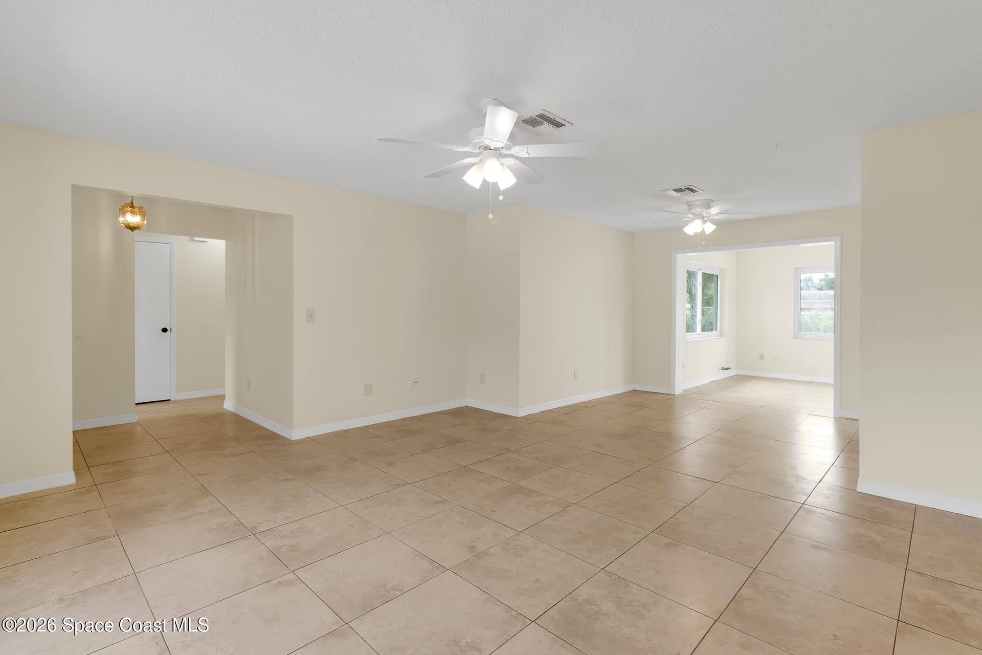 9884 Pine Street photo 8