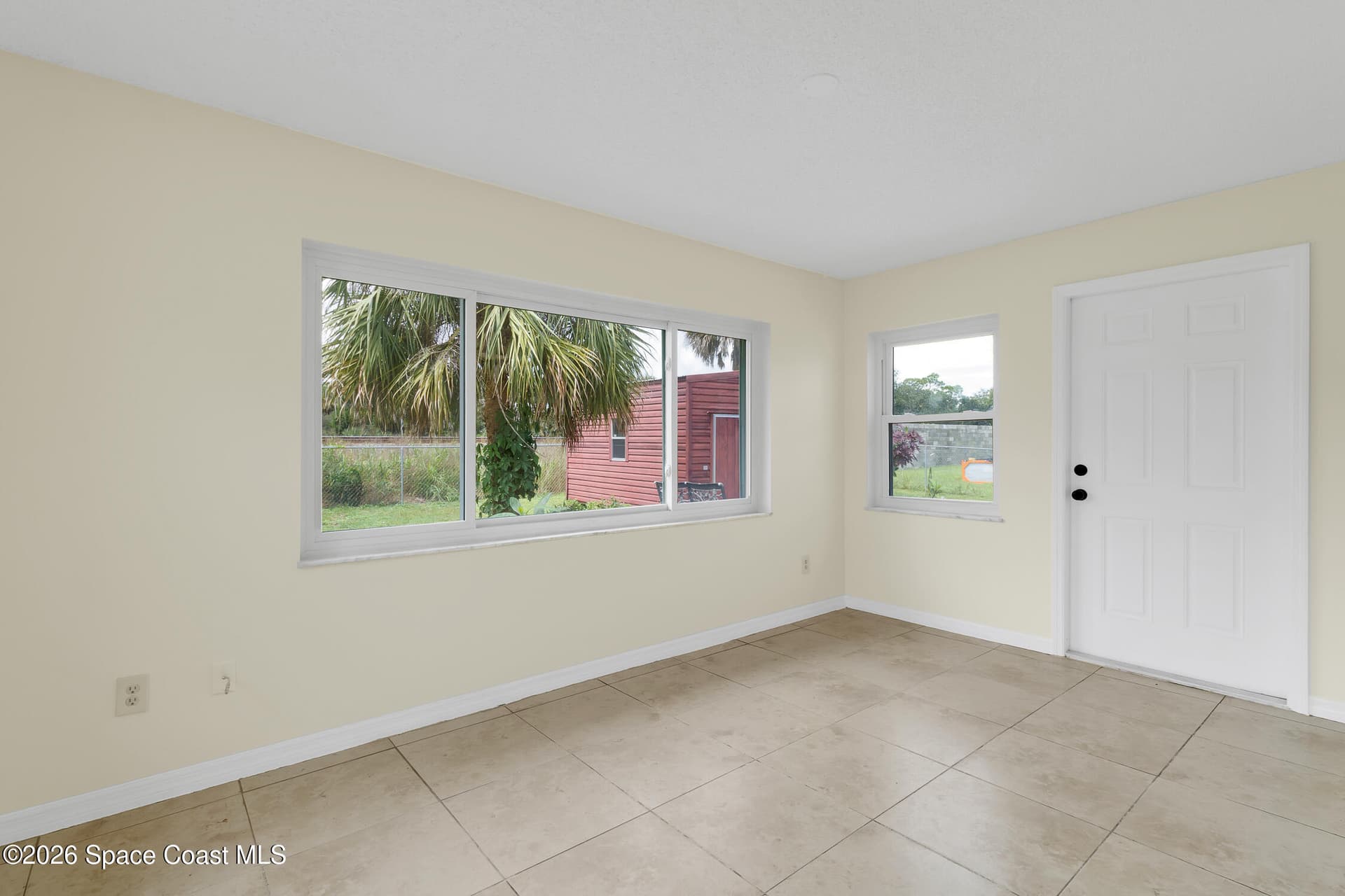 9884 Pine Street photo 10