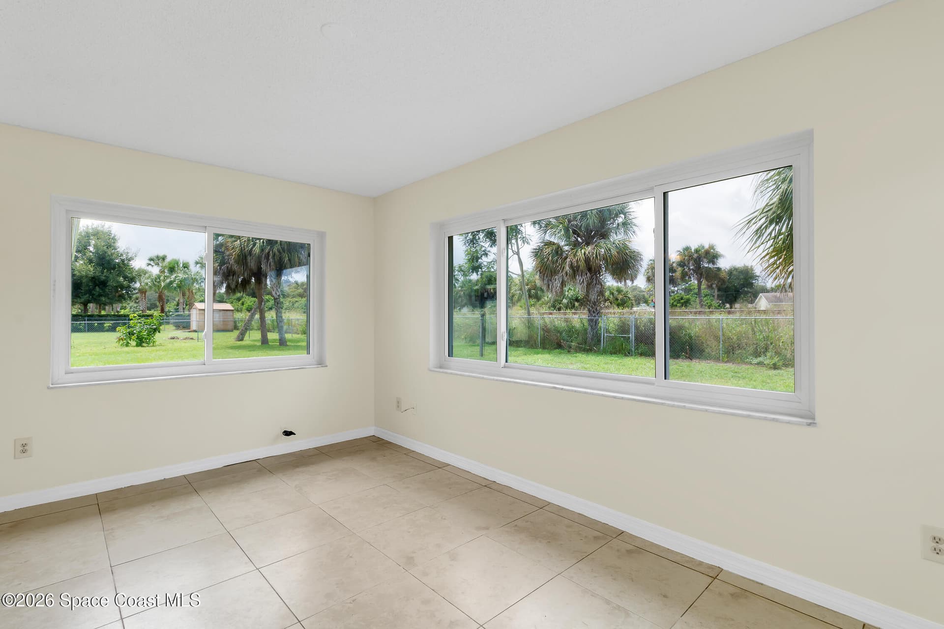 9884 Pine Street photo 11