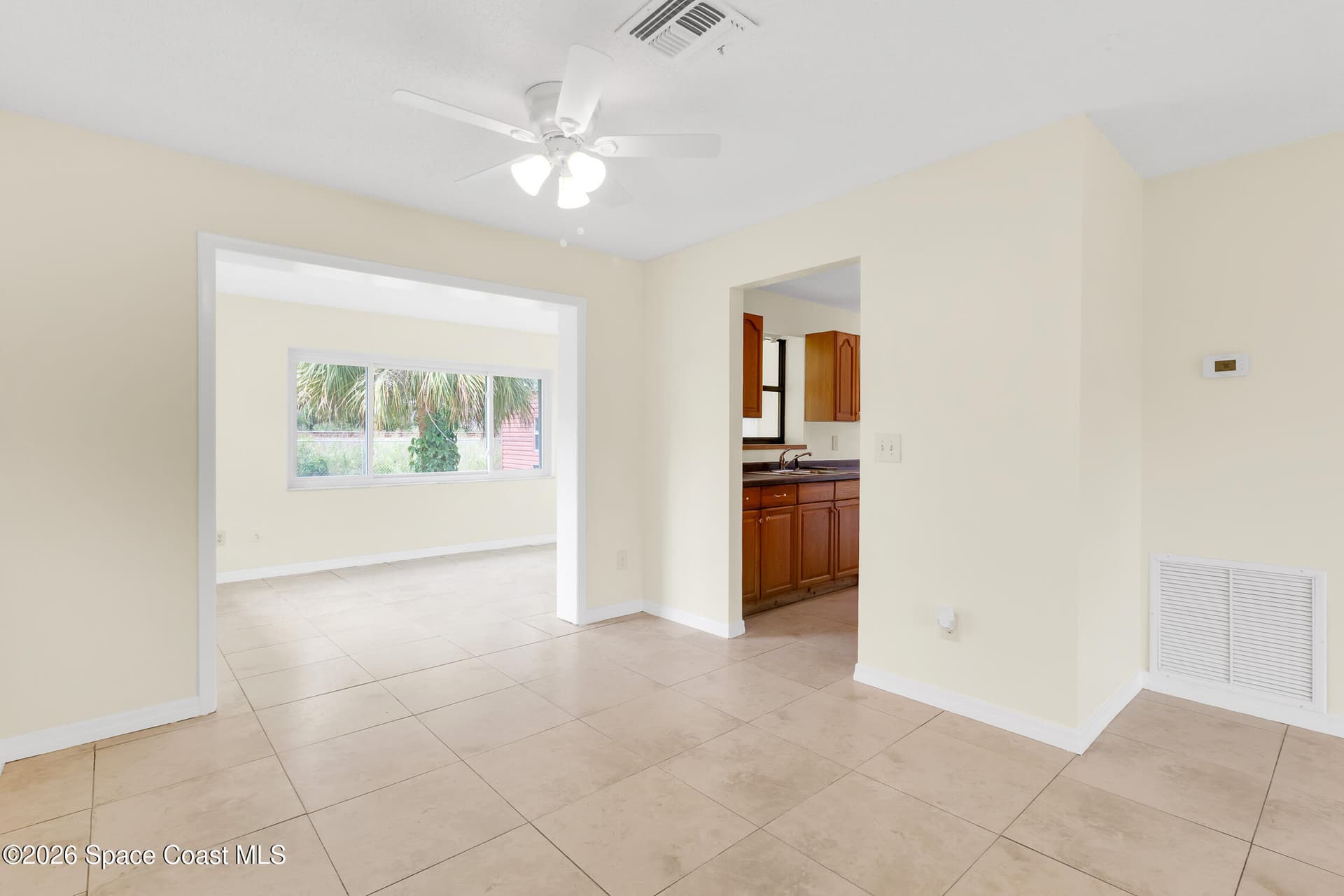 9884 Pine Street photo 13
