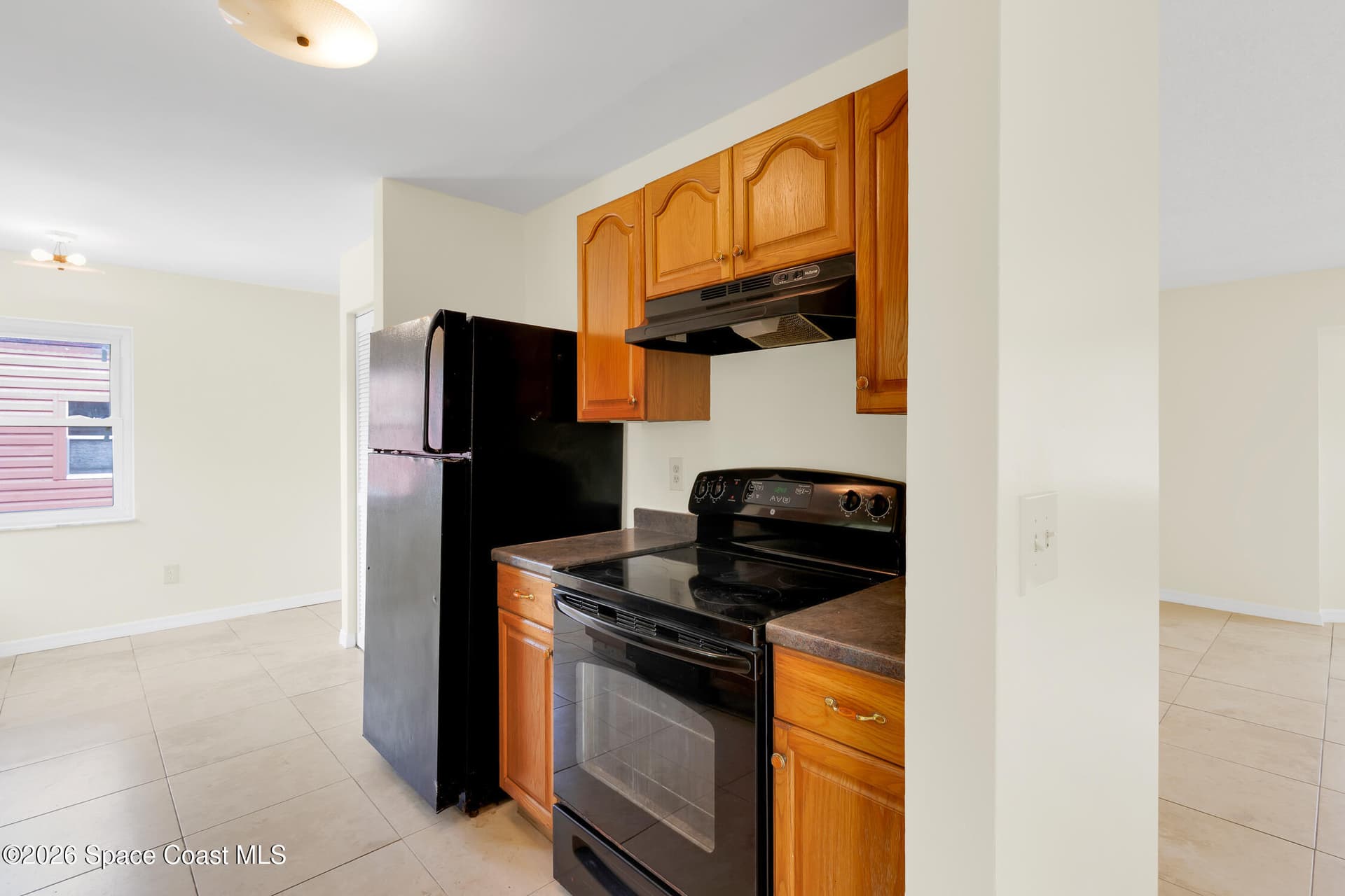 9884 Pine Street photo 14