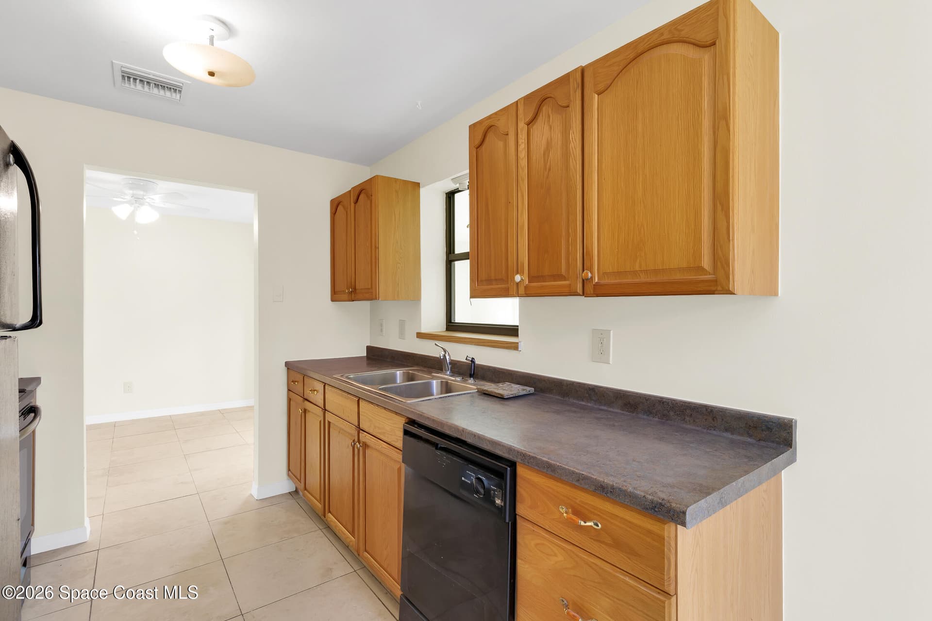 9884 Pine Street photo 15
