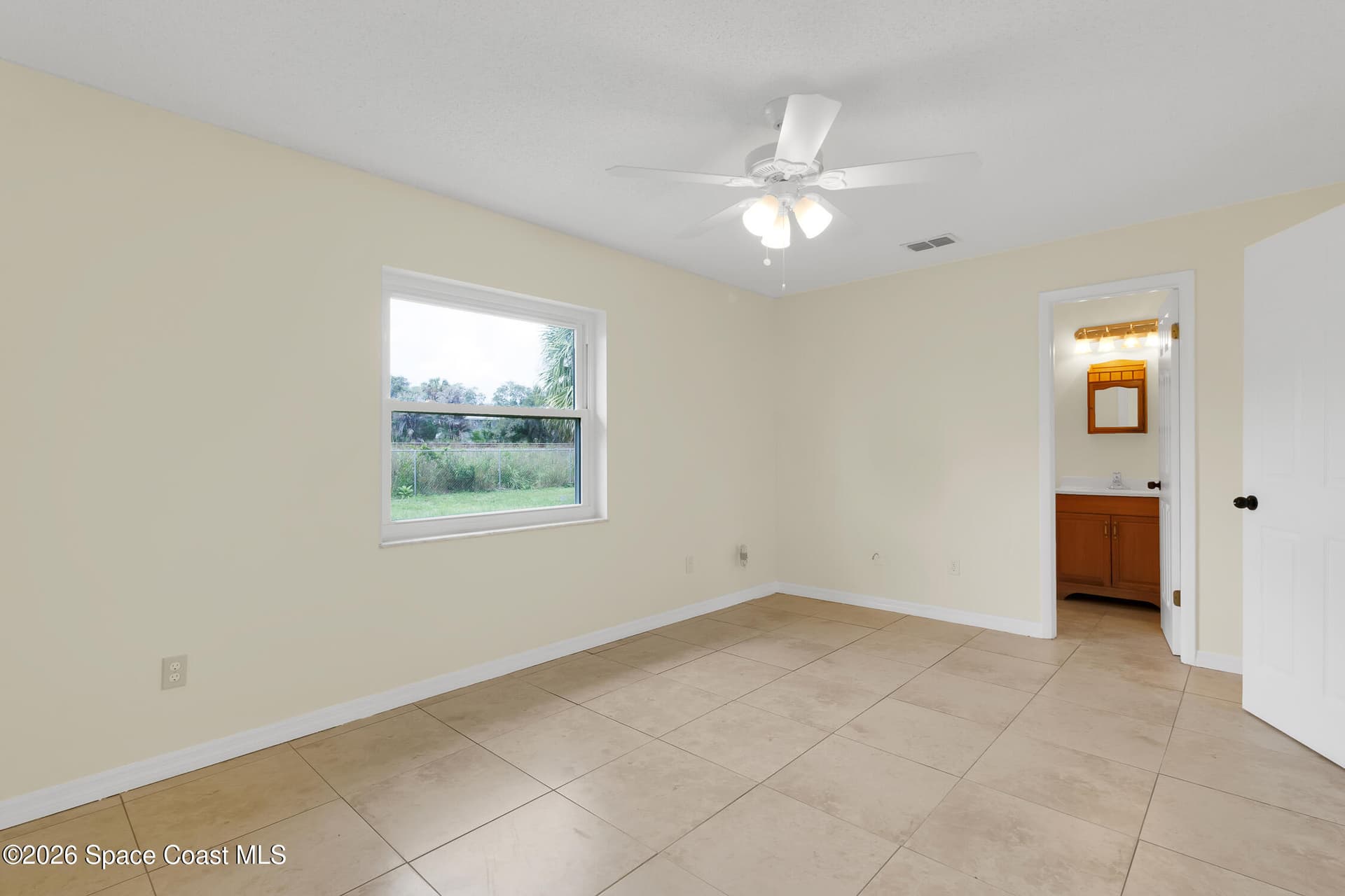 9884 Pine Street photo 18