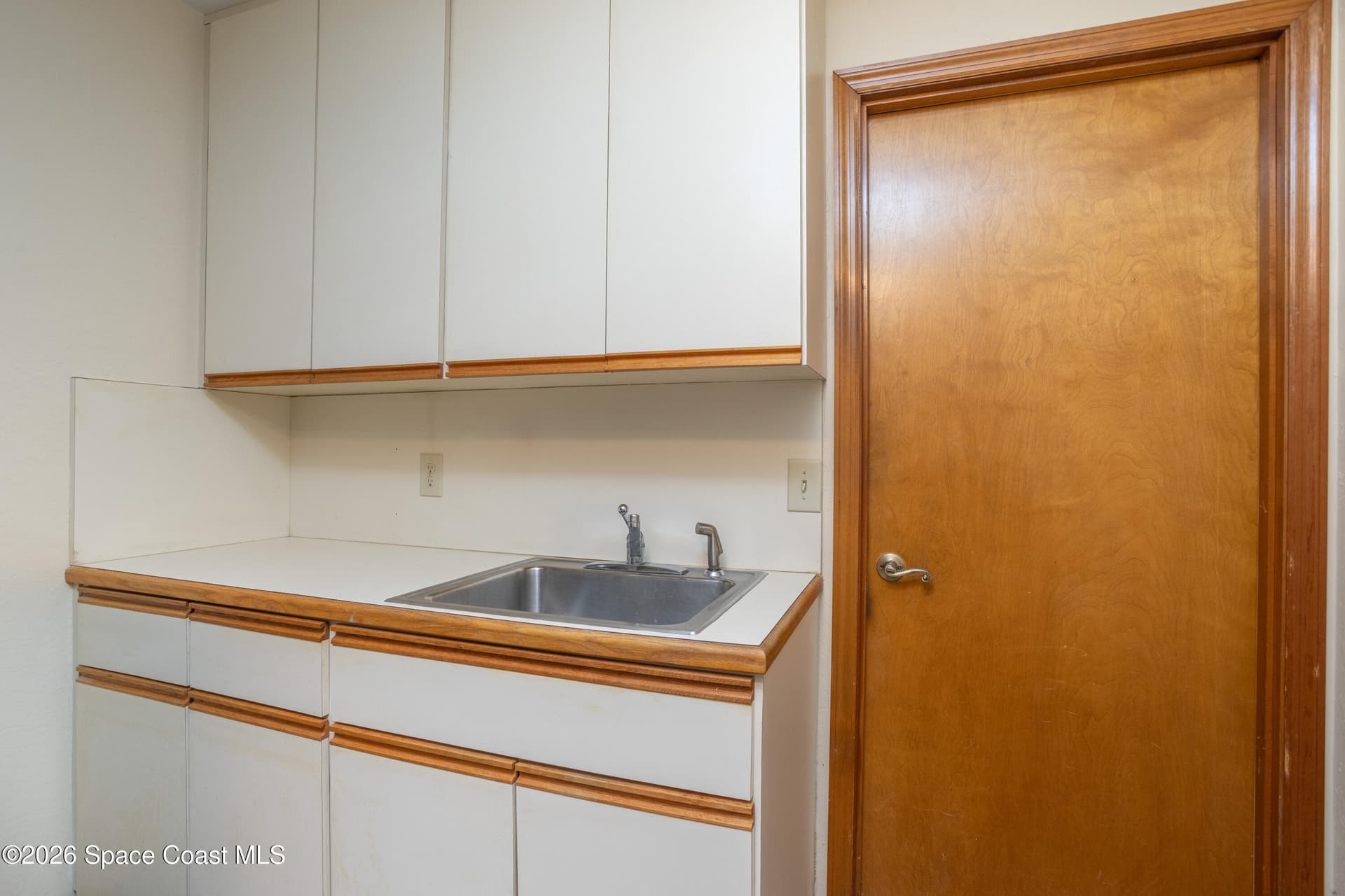 837 Greenwood Manor Circle 8-A photo 24
