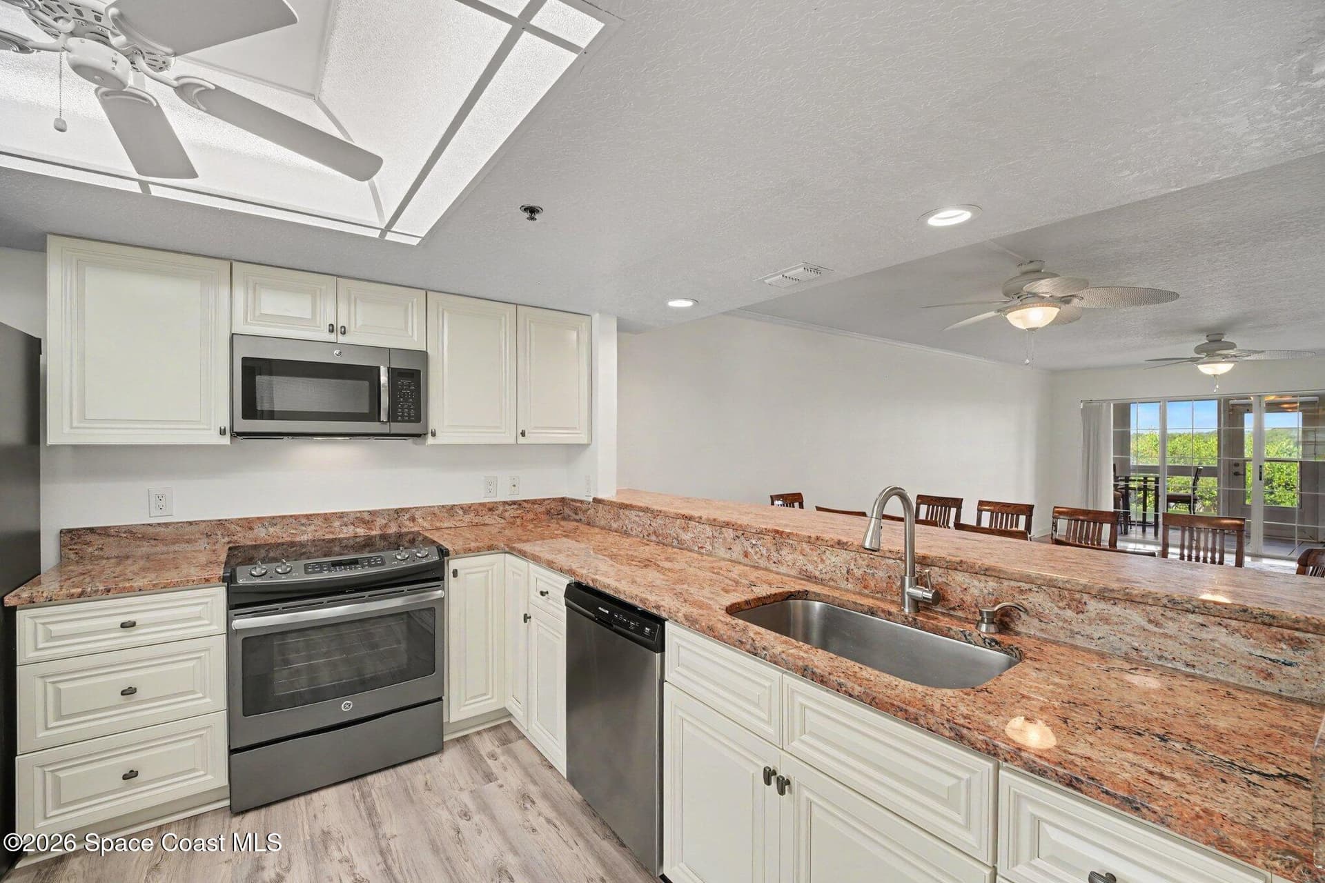 660 S Brevard Avenue 1513 photo 17