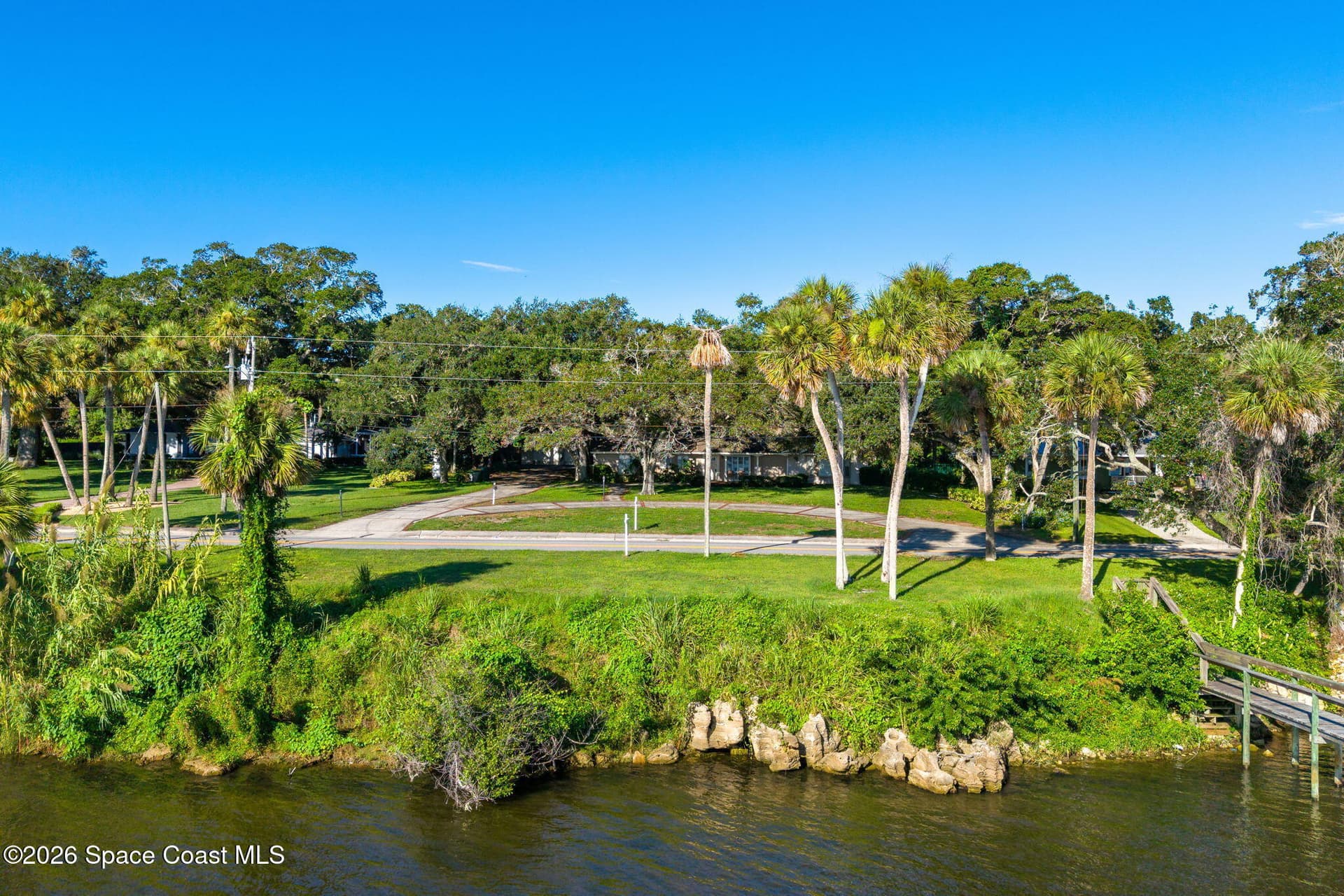 925 N Indian River Drive photo 2
