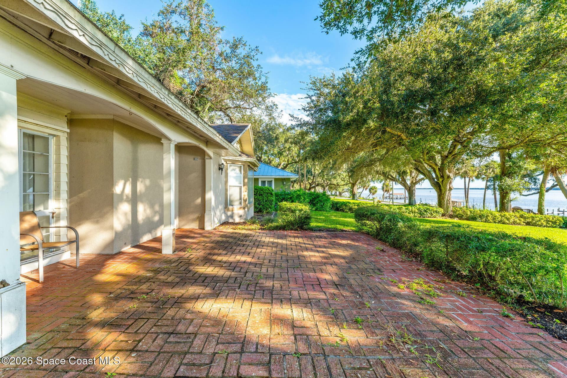 925 N Indian River Drive photo 16