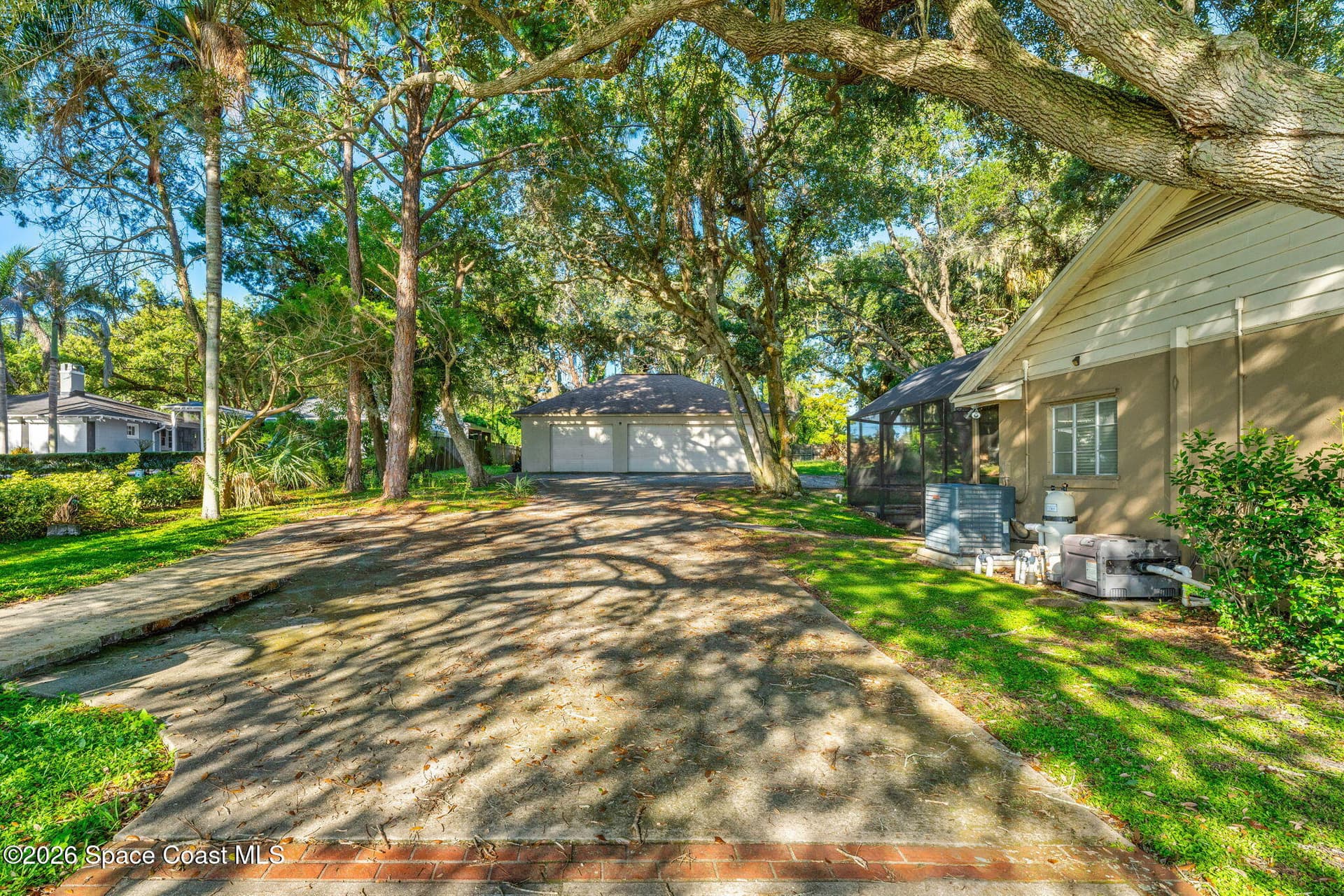 925 N Indian River Drive photo 3