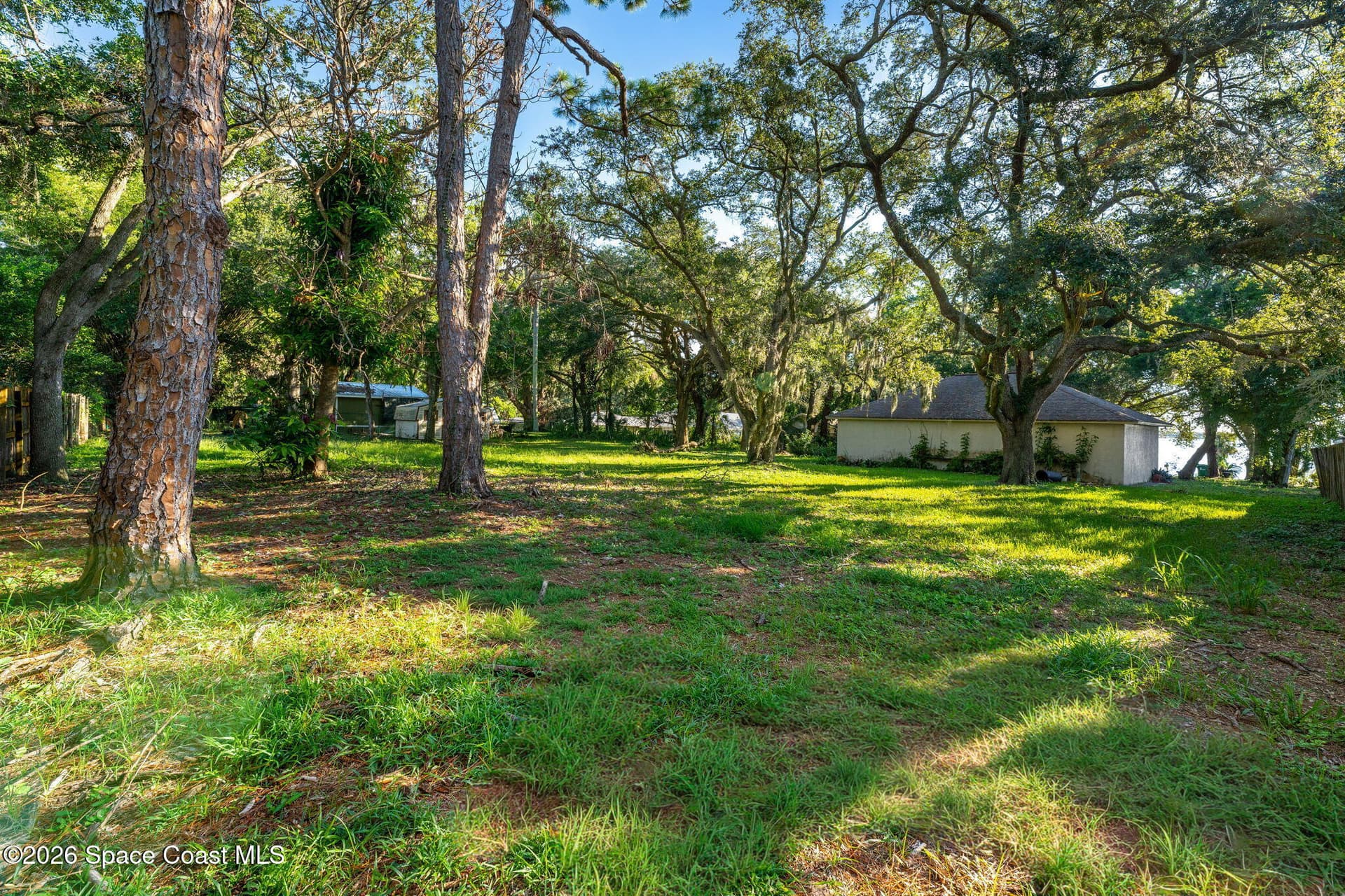 925 N Indian River Drive photo 20