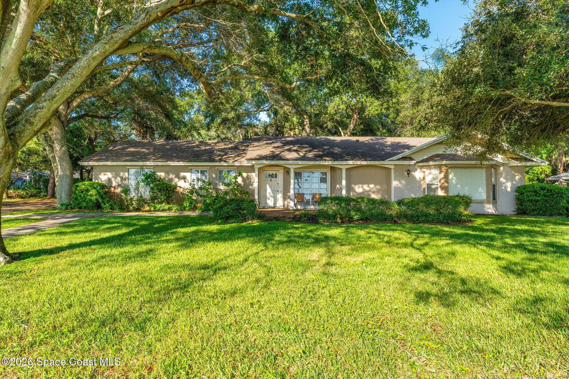 925 N Indian River Drive photo 1