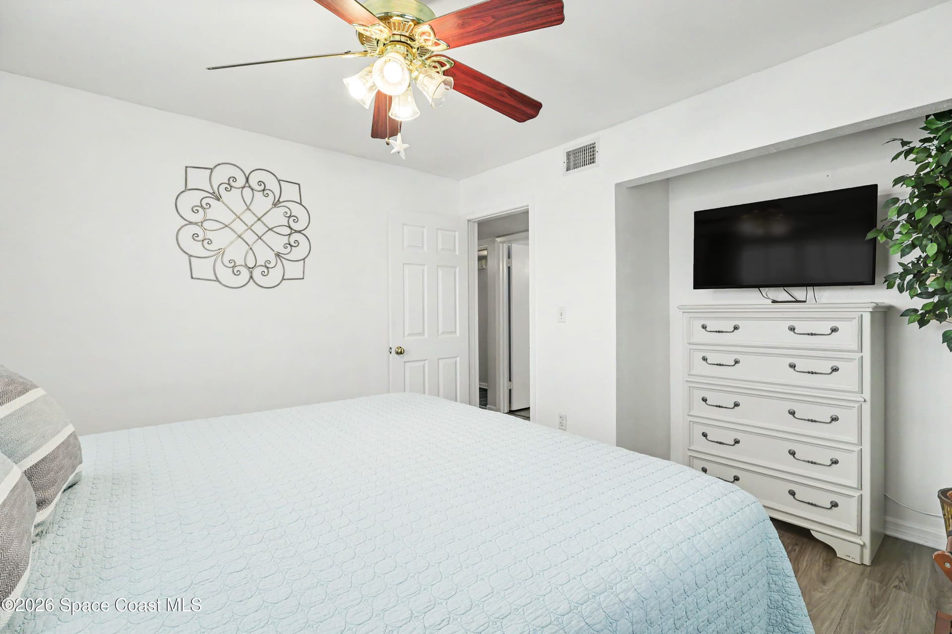 365 Needle Boulevard photo 16