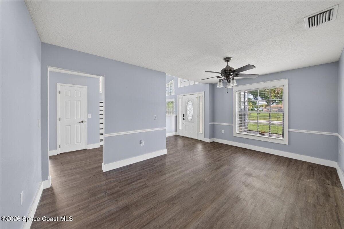 1425 Victoria Boulevard photo 14