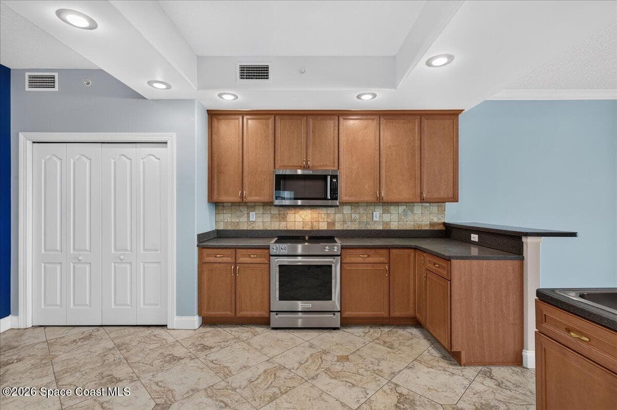 4955 Dixie Highway NE 604 photo 19